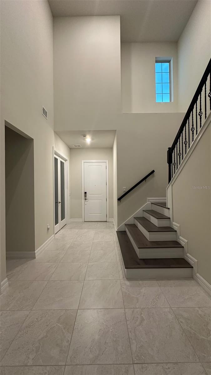 8083 LEAF GROVE CIRCLE, Orlando, FL 32836