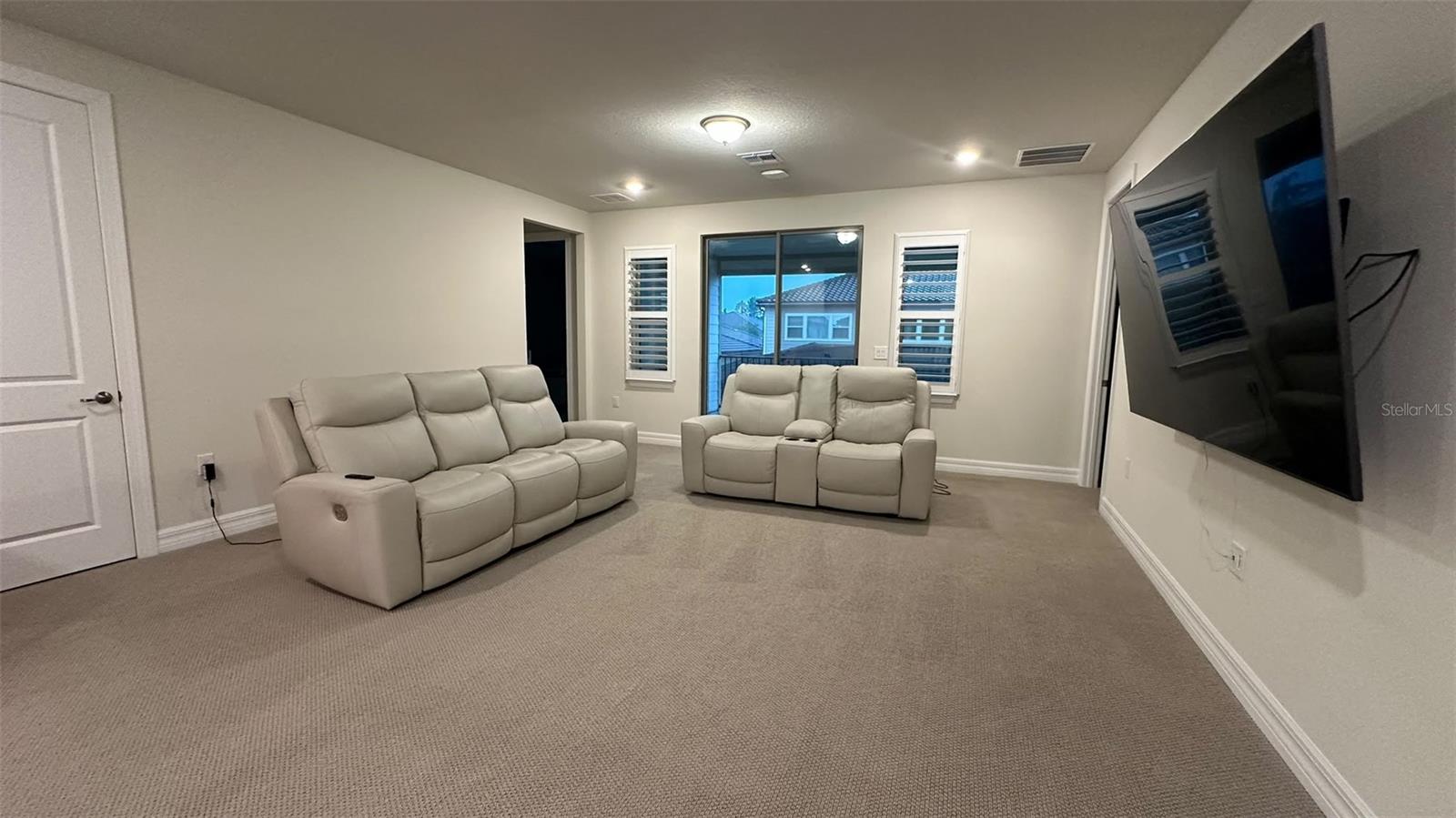 8083 LEAF GROVE CIRCLE, Orlando, FL 32836