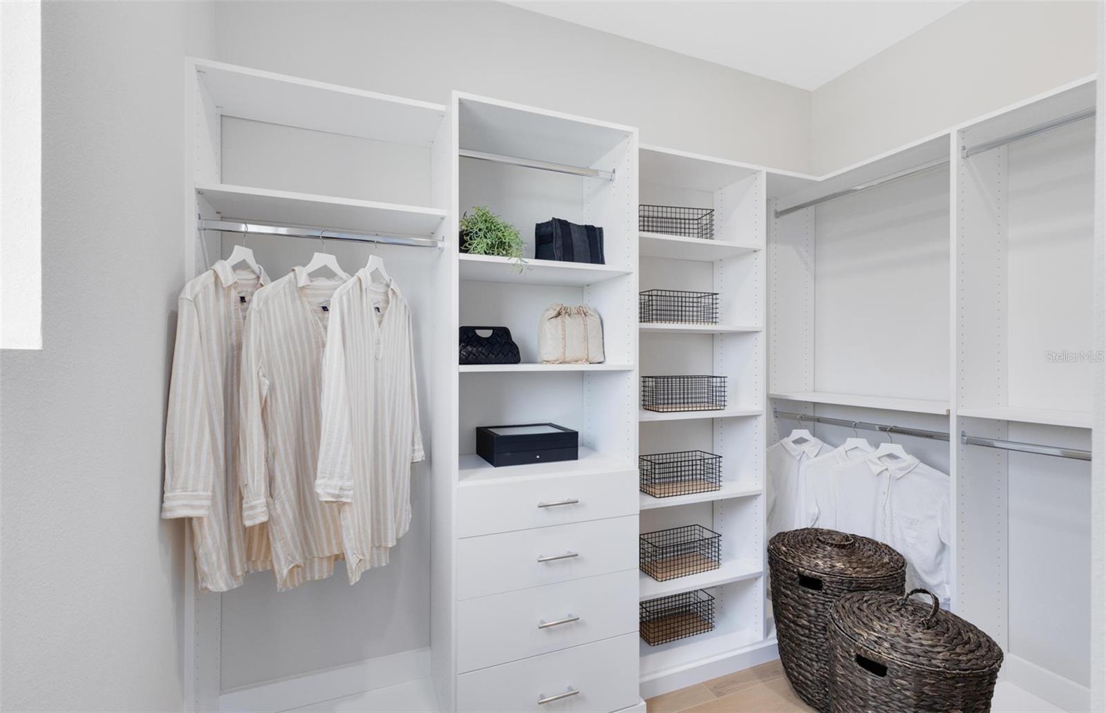 Actual home photo. Colors, finishes, textures and options may appear differently in person due to variations in monitors and viewing devices.
