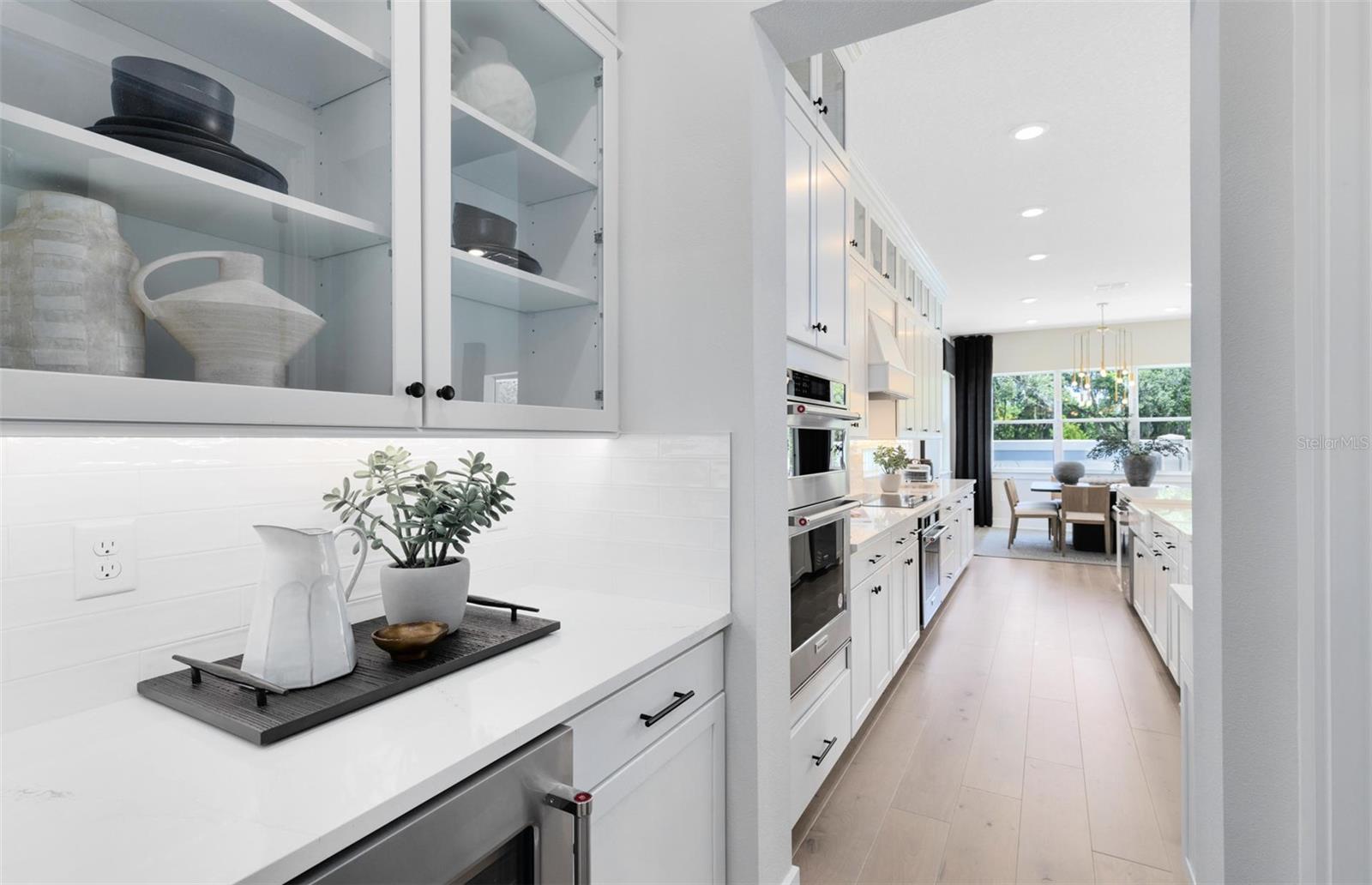 Actual home photo. Colors, finishes, textures and options may appear differently in person due to variations in monitors and viewing devices.