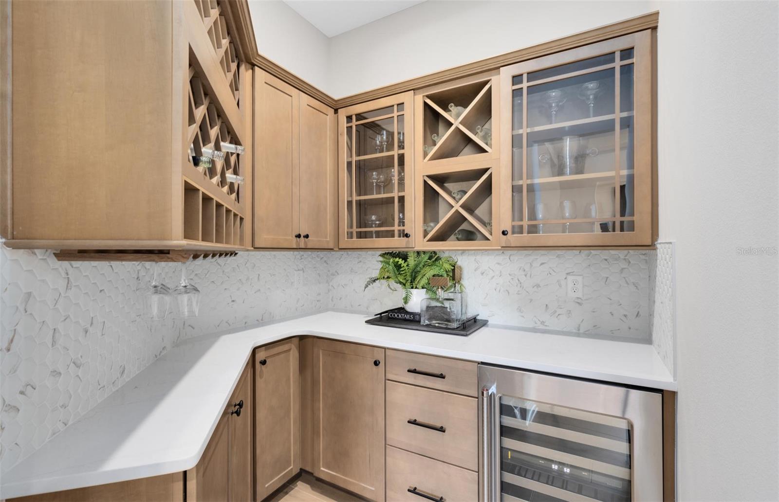 Actual home photo. Colors, finishes, textures and options may appear differently in person due to variations in monitors and viewing devices.