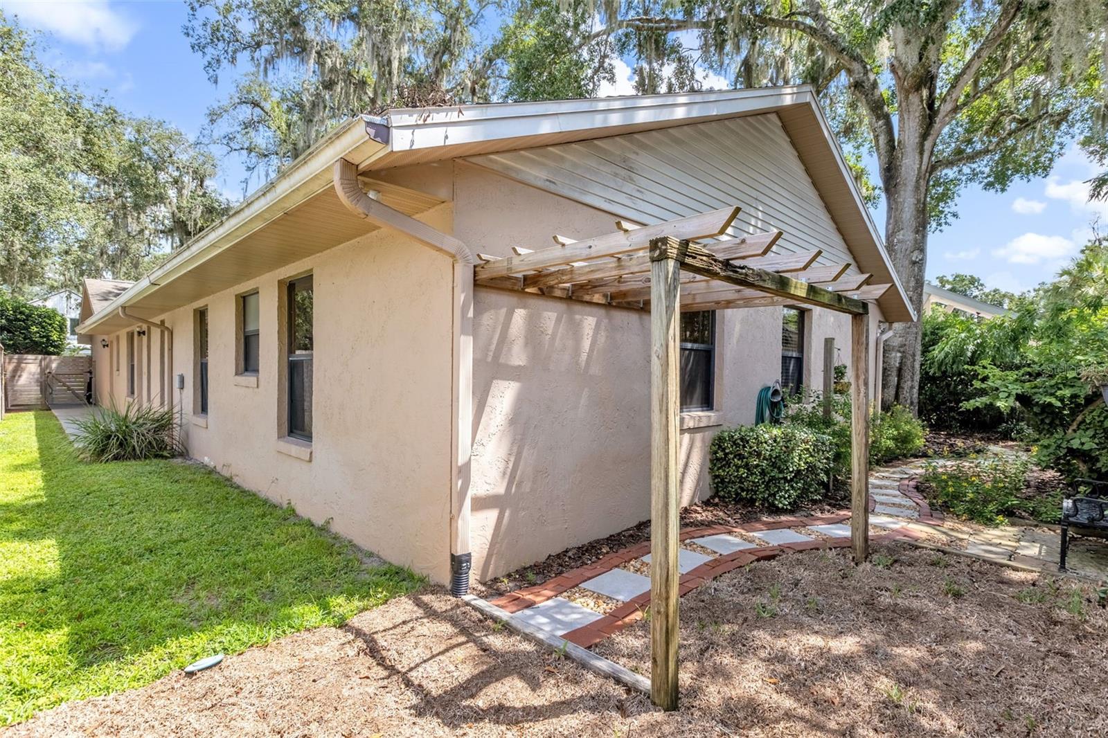 1850 BRYAN AVENUE, Winter Park, FL 32789