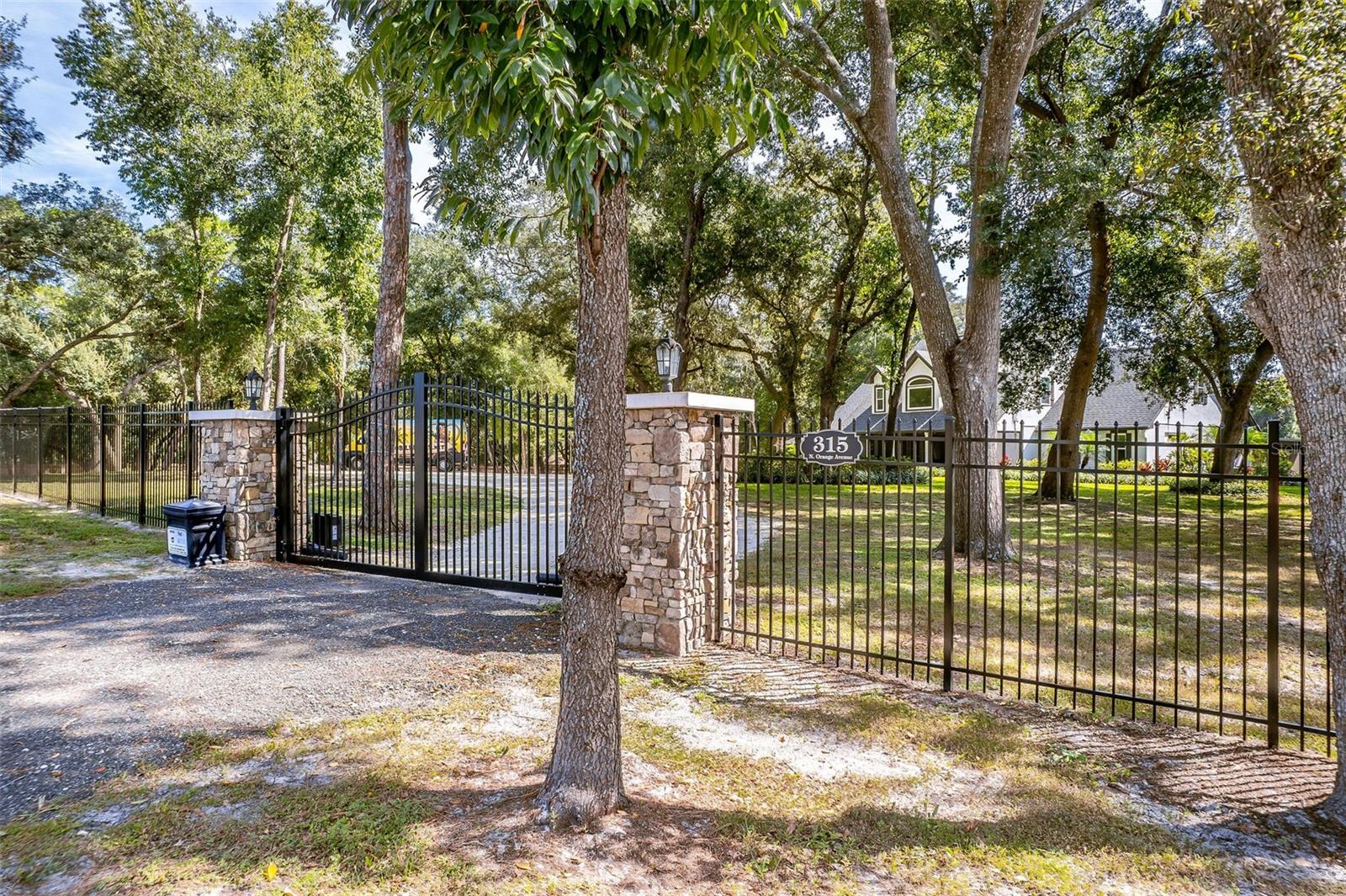 315 N ORANGE AVENUE, Sanford, FL 32771