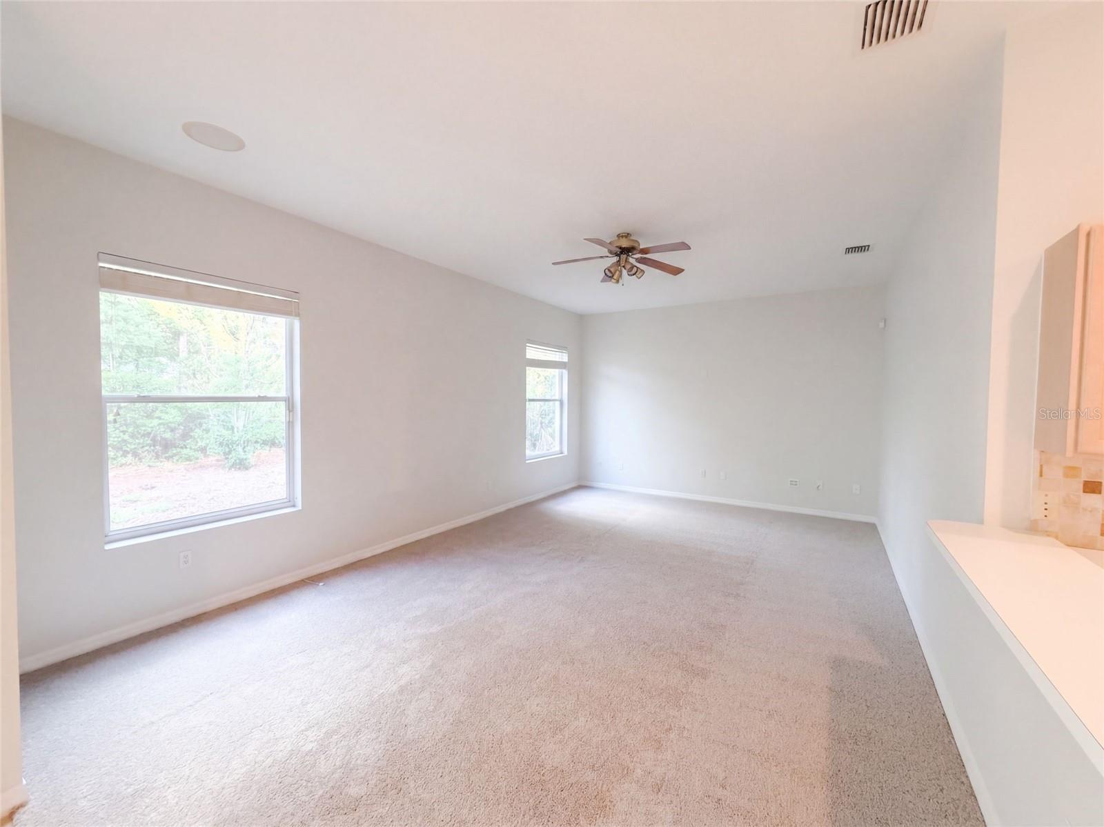27 RUSSMAN LANE, Palm Coast, FL 32164 27 RUSSMAN LANE, Palm Coast, FL 32164