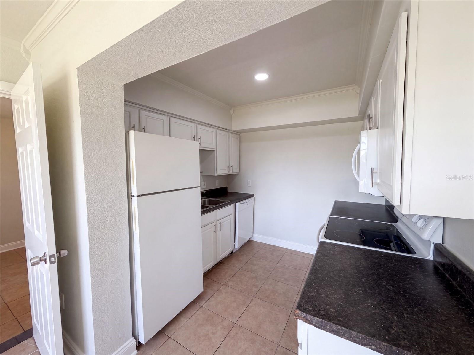 3225 CLEVELAND HEIGHTS BOULEVARD, Lakeland, FL 33803 3225 CLEVELAND HEIGHTS BOULEVARD, Lakeland, FL 33803