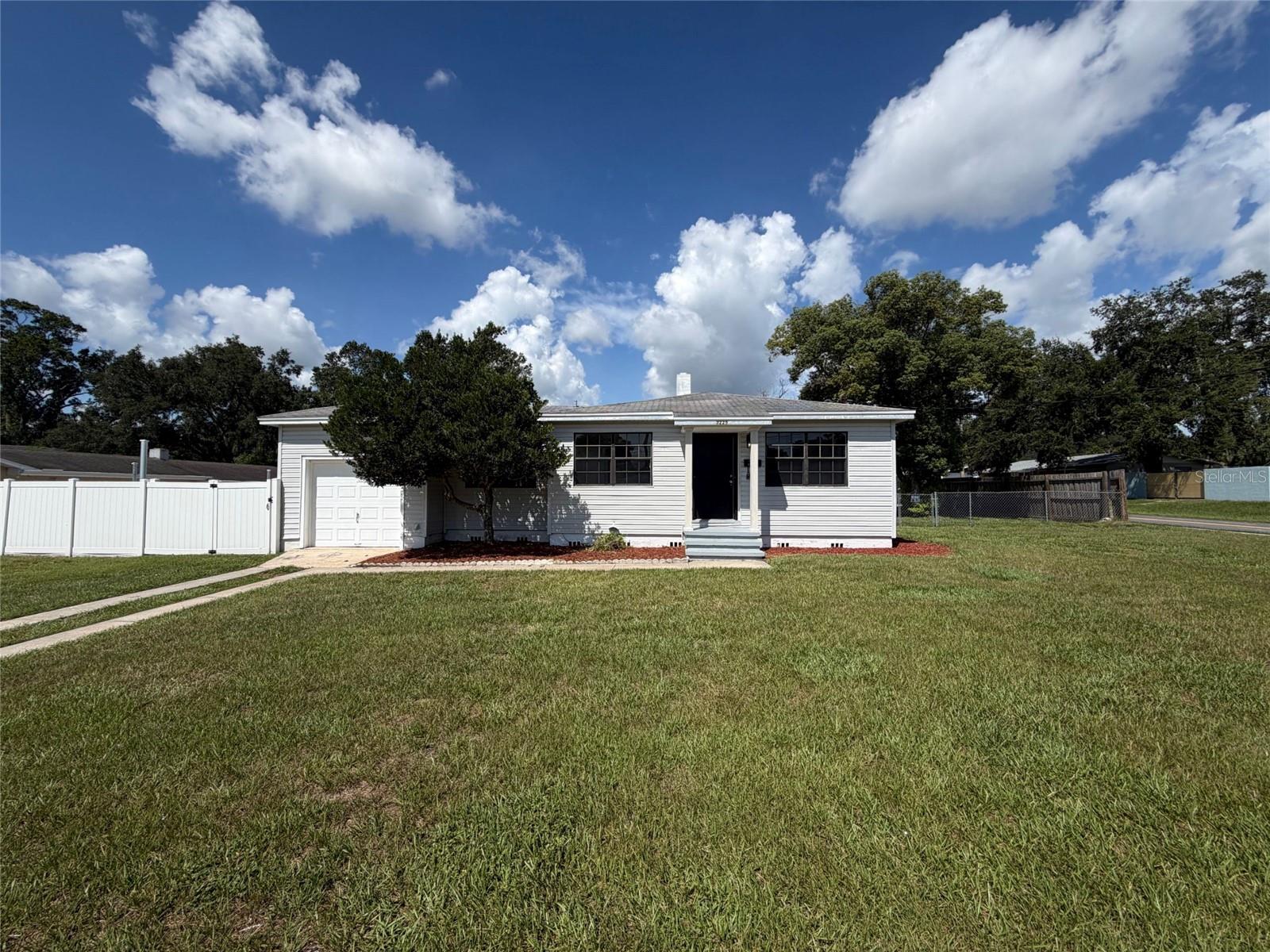 3225 CLEVELAND HEIGHTS BOULEVARD, Lakeland, FL 33803 3225 CLEVELAND HEIGHTS BOULEVARD, Lakeland, FL 33803