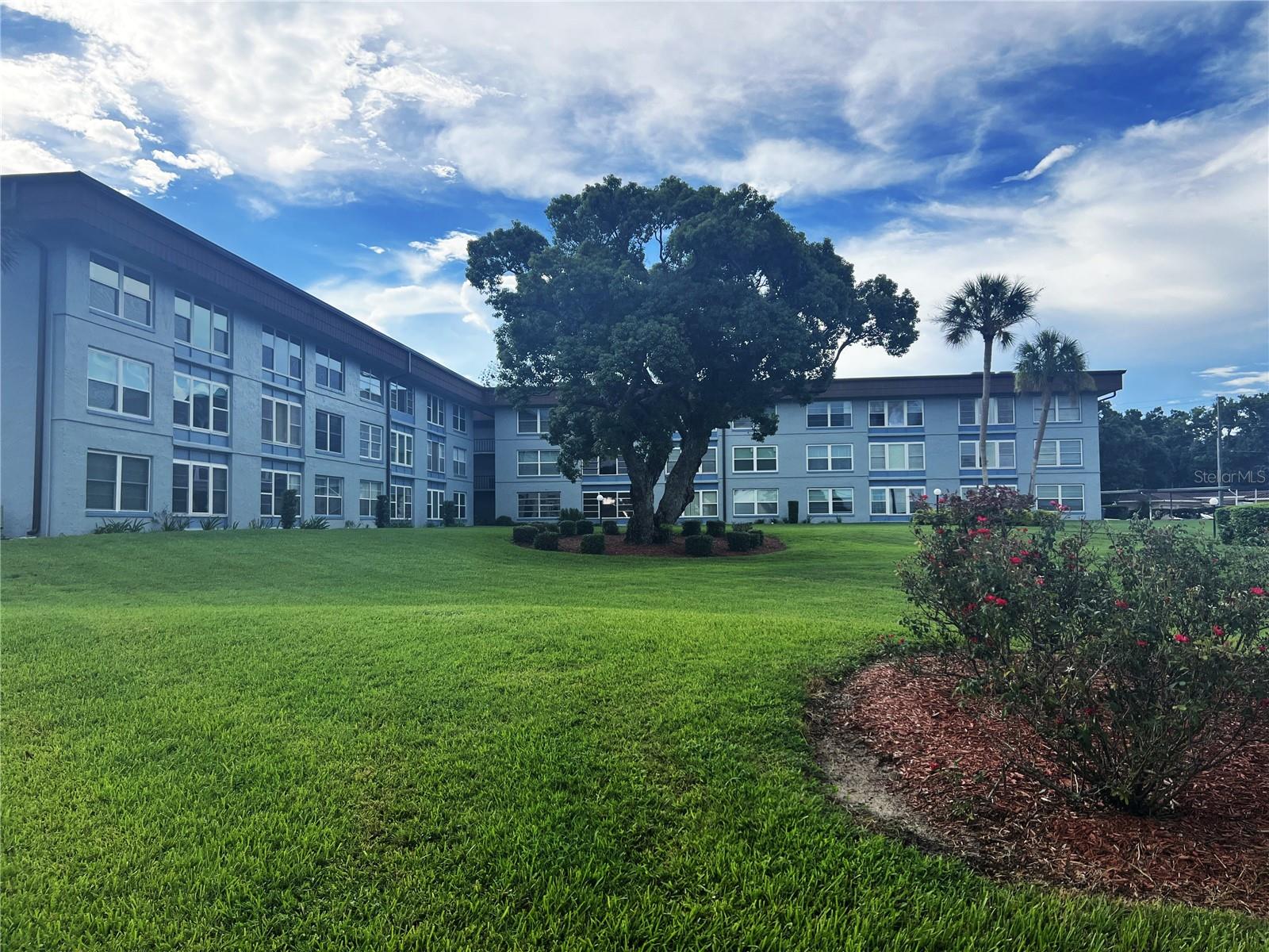 333 LAKE HOWARD DRIVE NW, #302B, Winter Haven, FL 33880