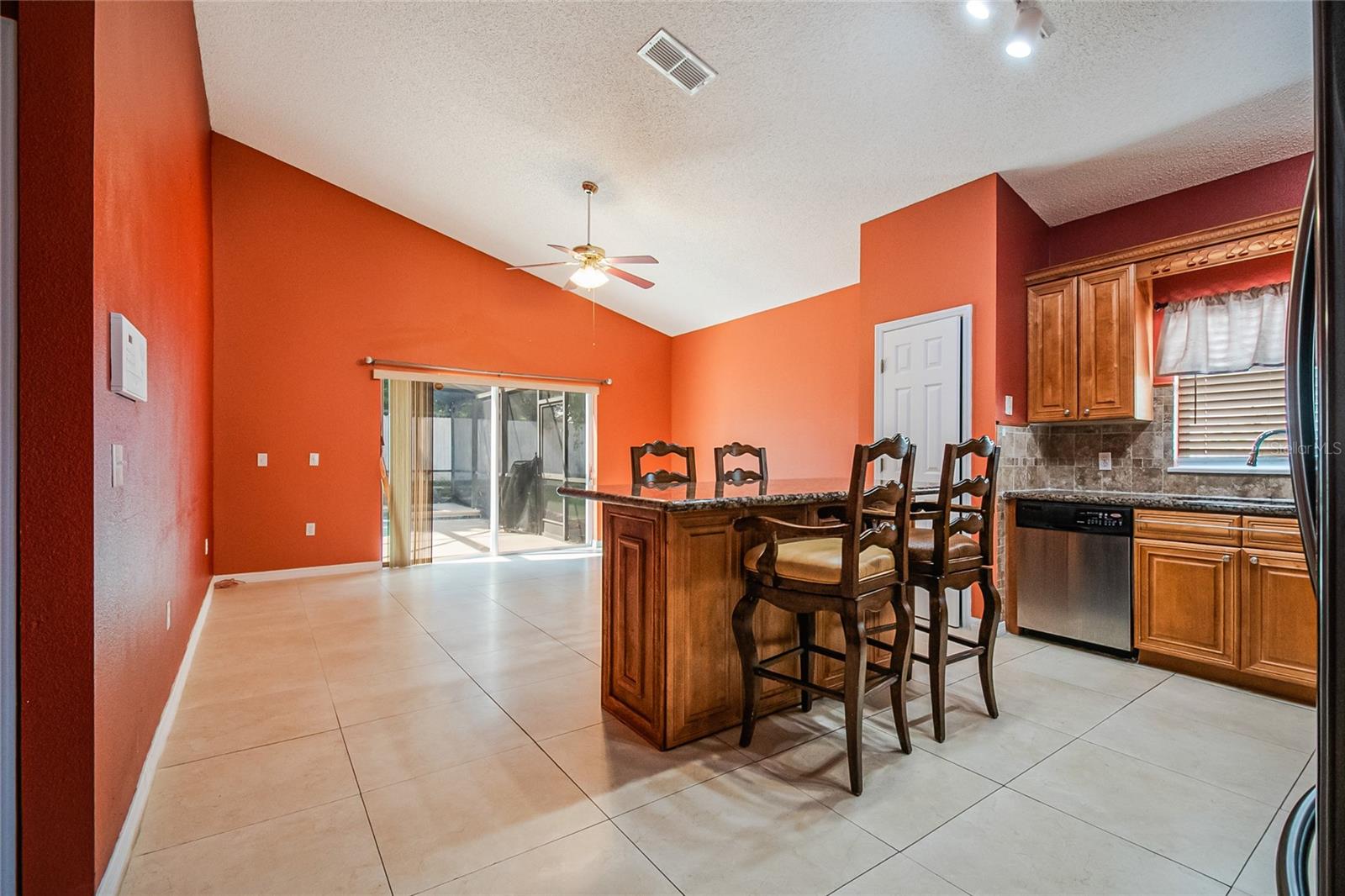 Kitchen with breakfast bar seating