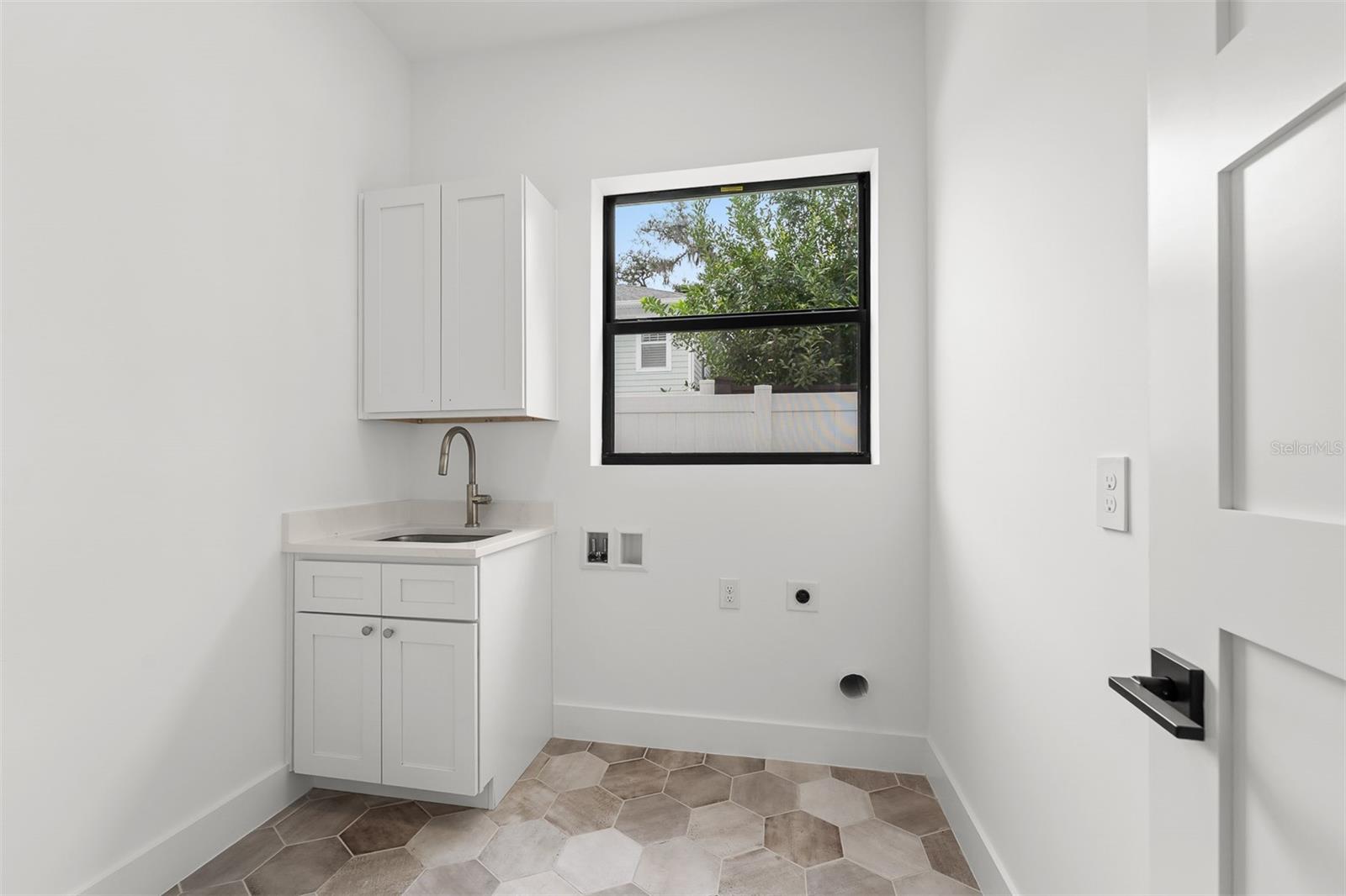10 W HARVARD STREET, Orlando, FL 32804
