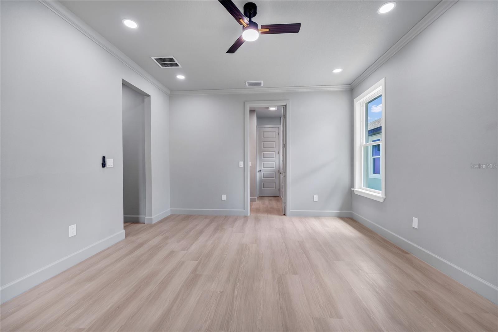 2034 E GRANT AVENUE, Orlando, FL 32806