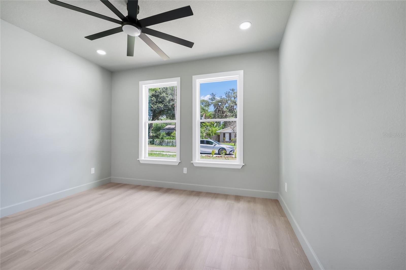 2034 E GRANT AVENUE, Orlando, FL 32806