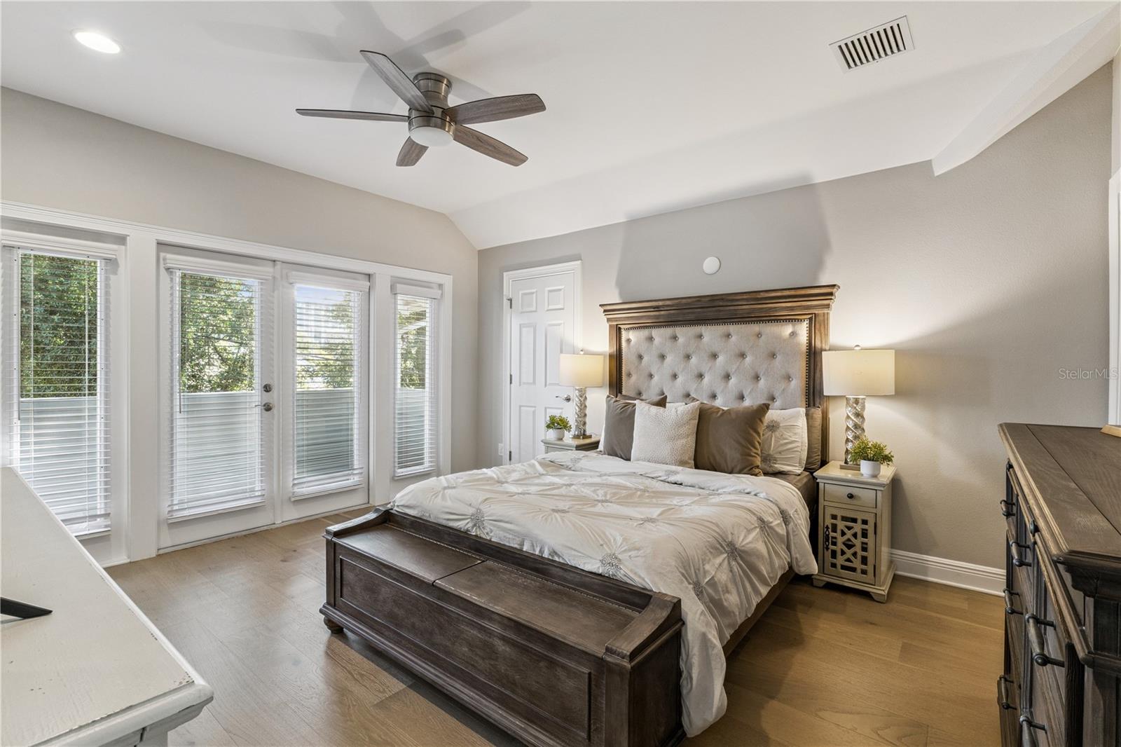 210 HIBISCUS COURT, Orlando, FL 32801