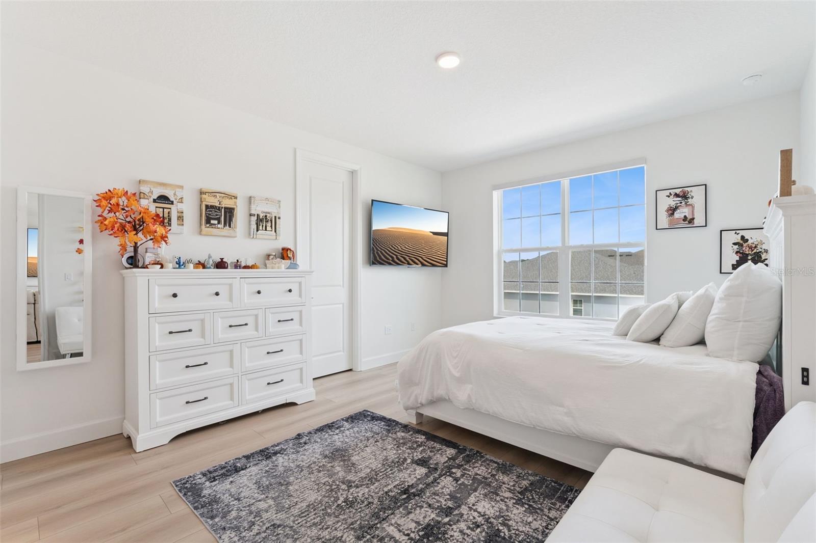 Upstairs Bedroom 1 w Private Ensuite