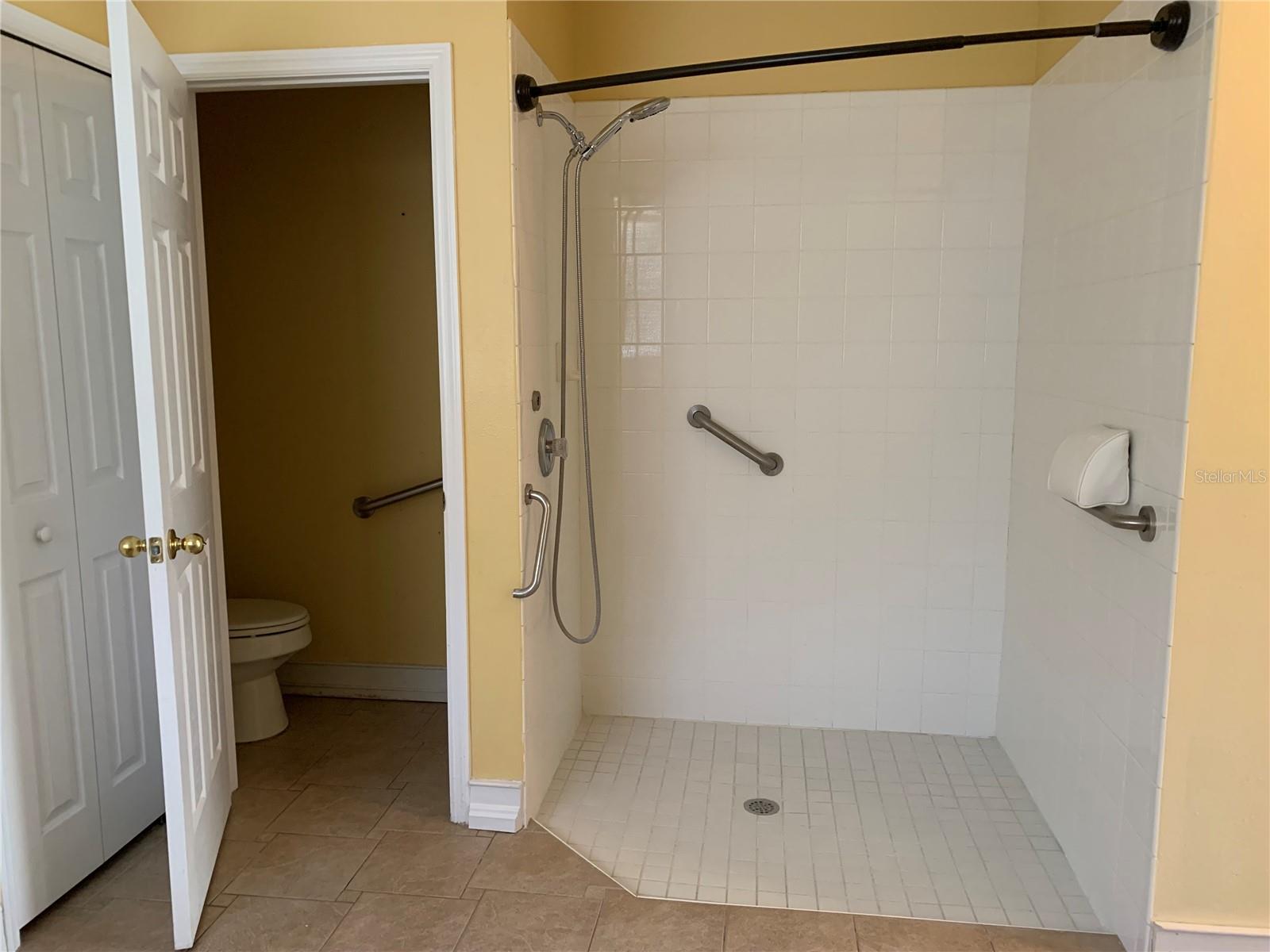 6738 VISTA PARK BOULEVARD, Orlando, FL 32829