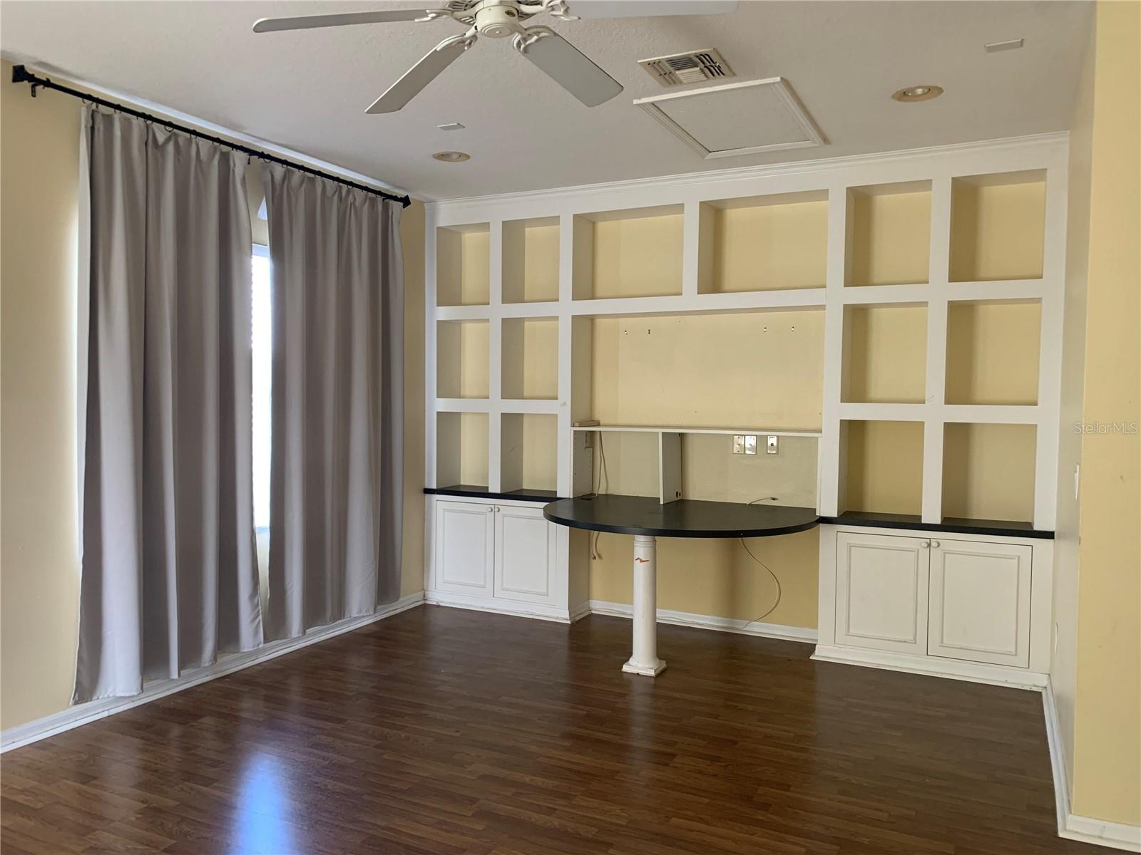 UPSTAIRS BONUS ROOM