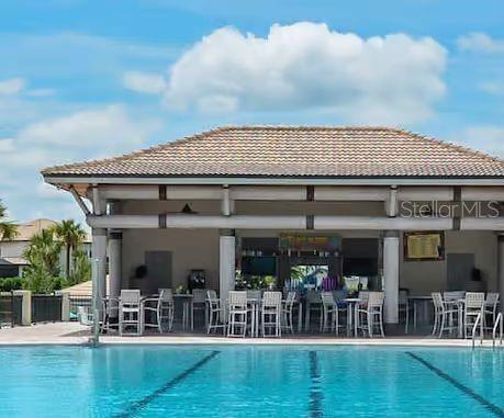 Oasis Poolside bar and Grill