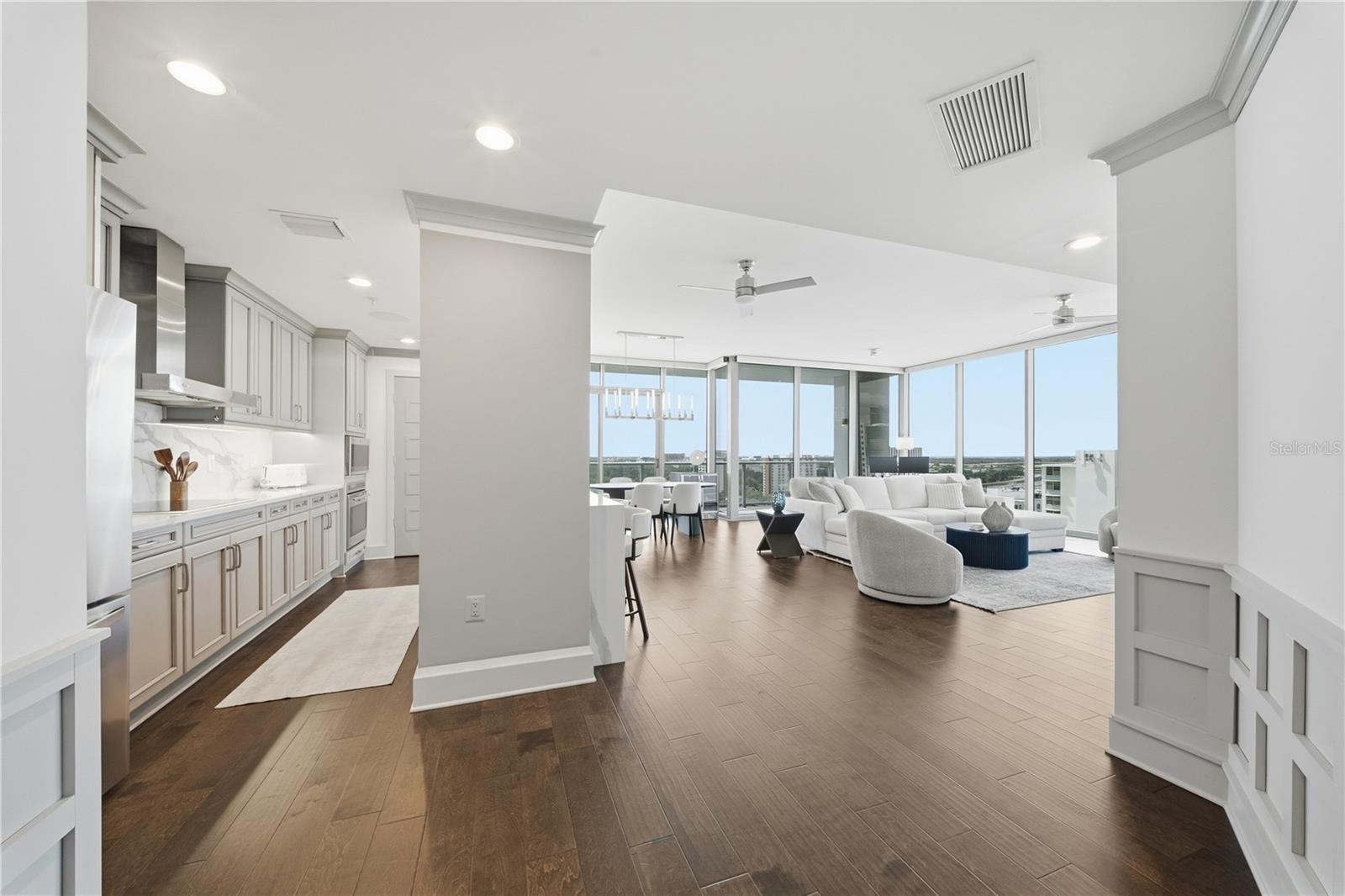 Kitchen, Living and Dining open floor plan space.