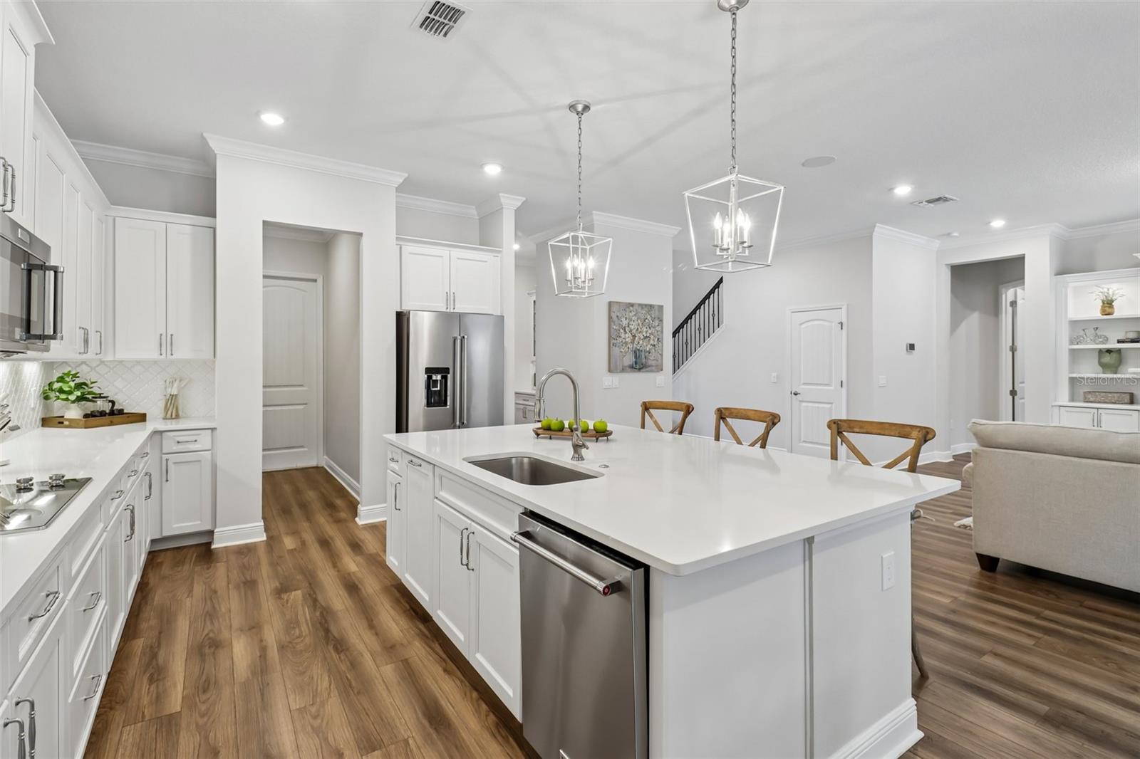 Beautiful eat in kitchen