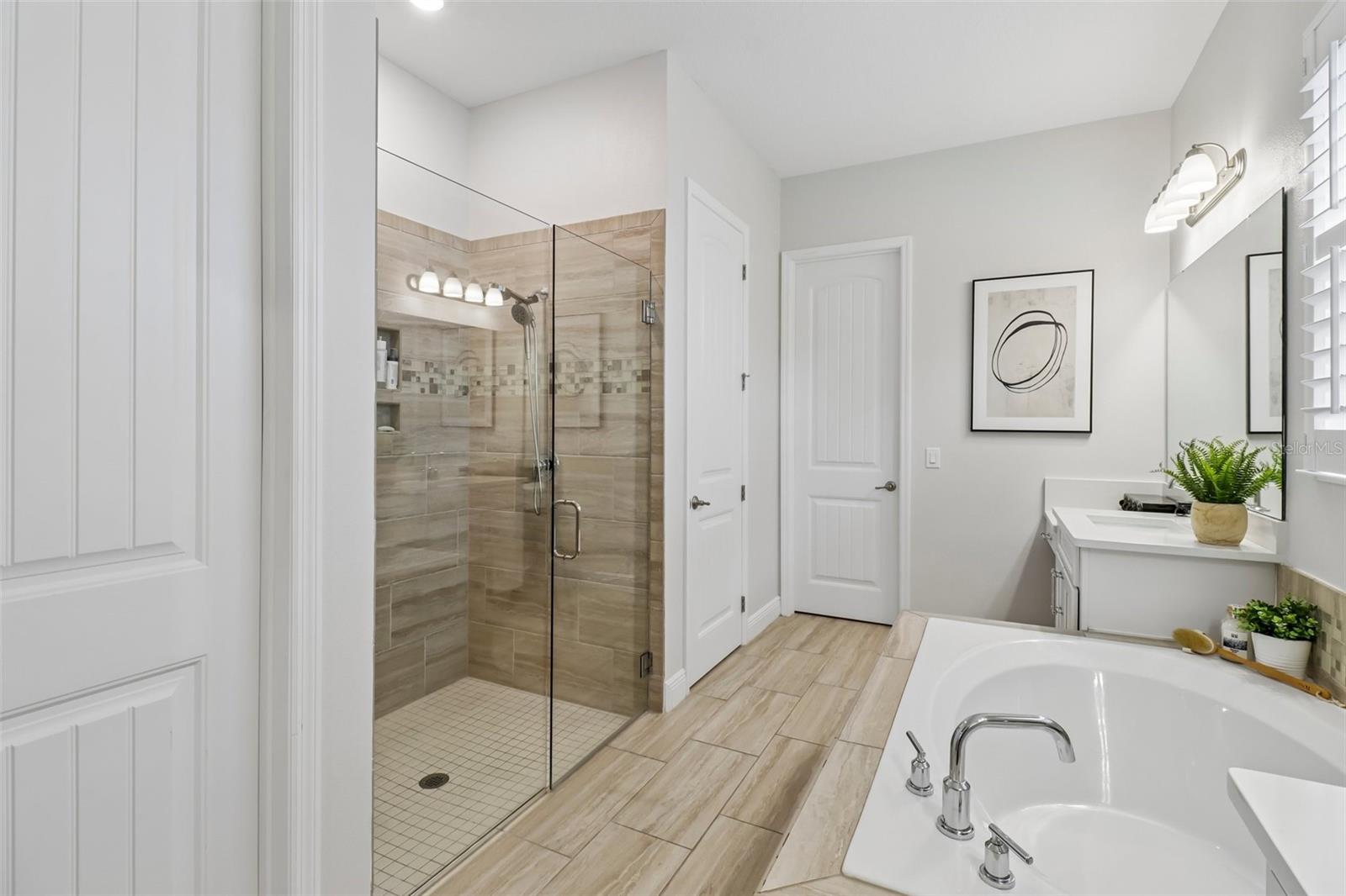 En-suite bath