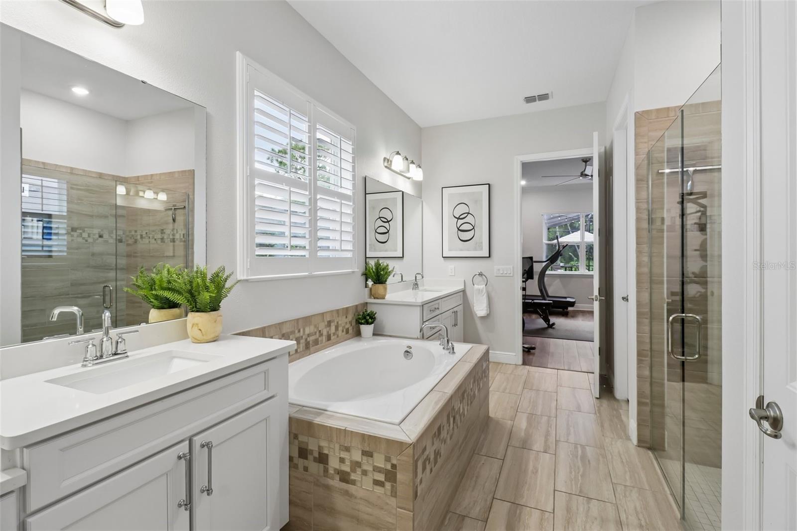 En-suite bath