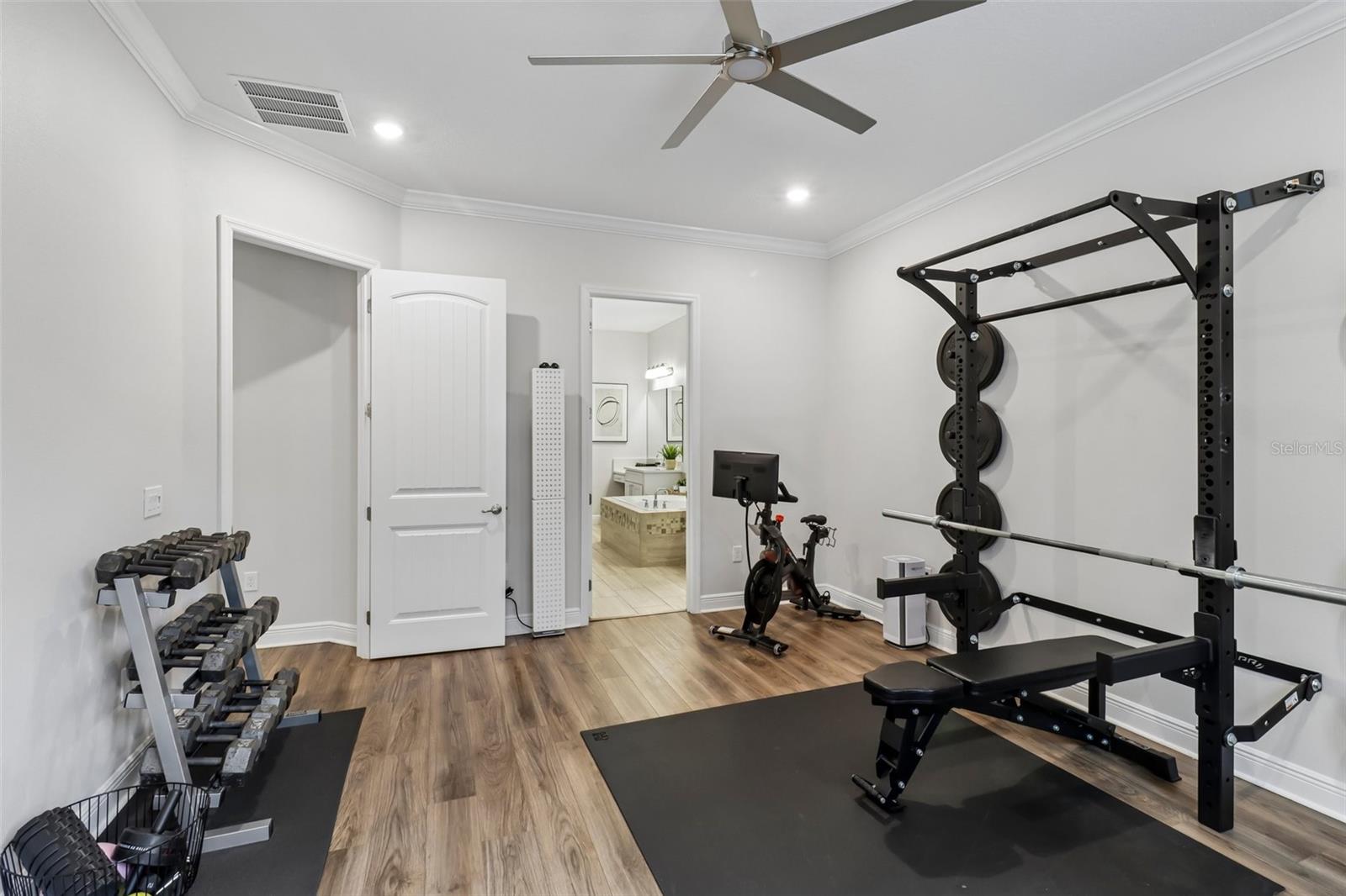 Flex room