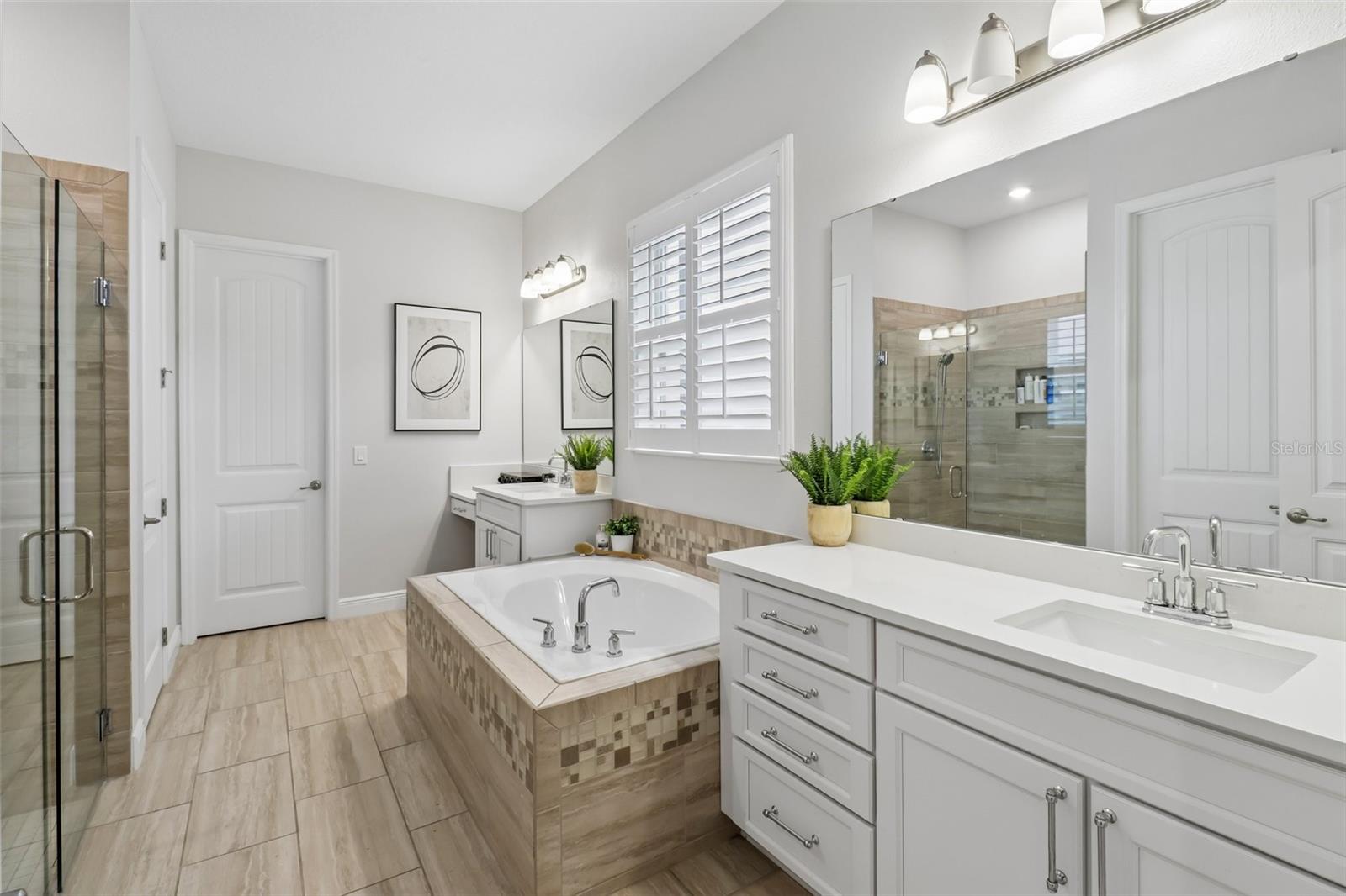 En-suite bath