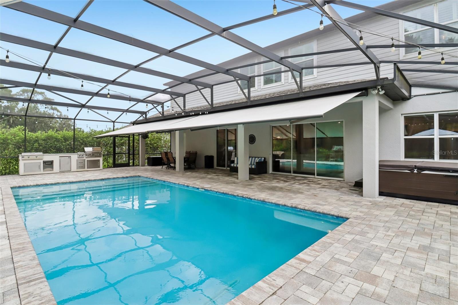 Spacious outdoor living!