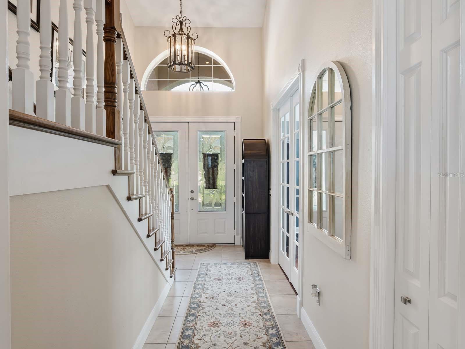 Foyer to Front Entrance Foyer to Front Entrance