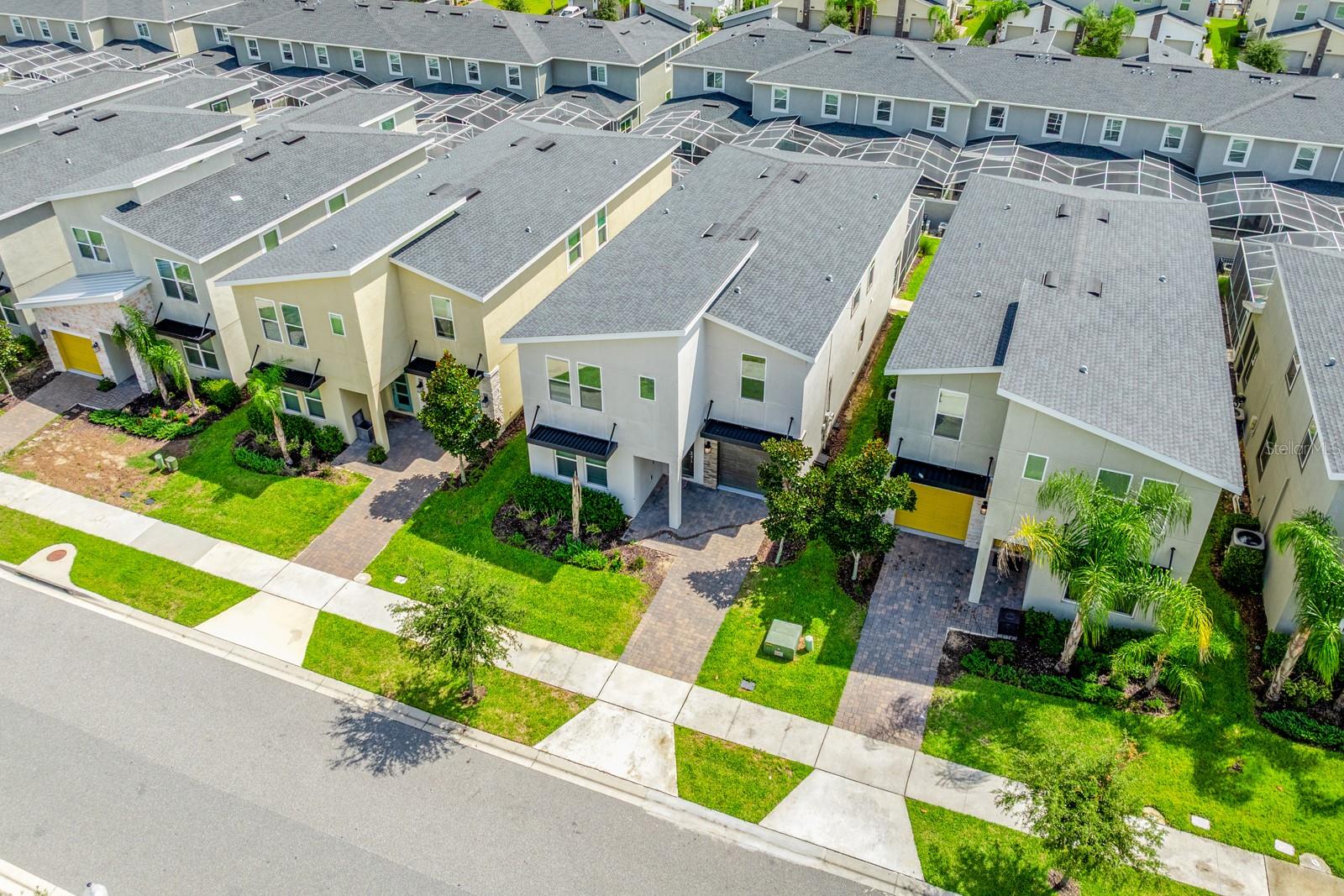 Aerial view of the front the home.