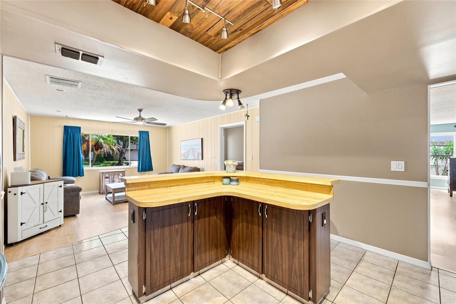 8582 CEDAR COVE DRIVE, Orlando, FL 32819