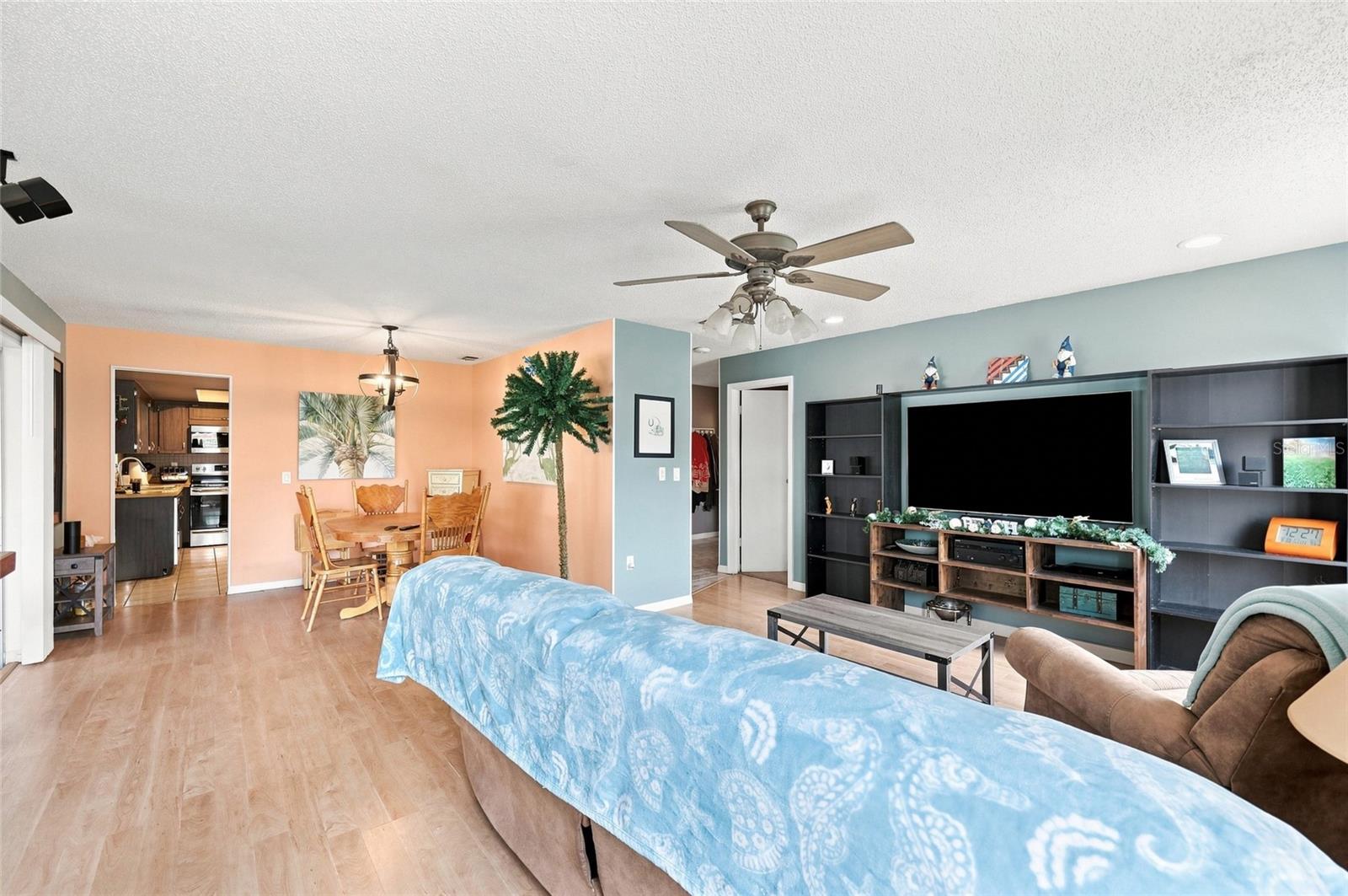 8582 CEDAR COVE DRIVE, Orlando, FL 32819