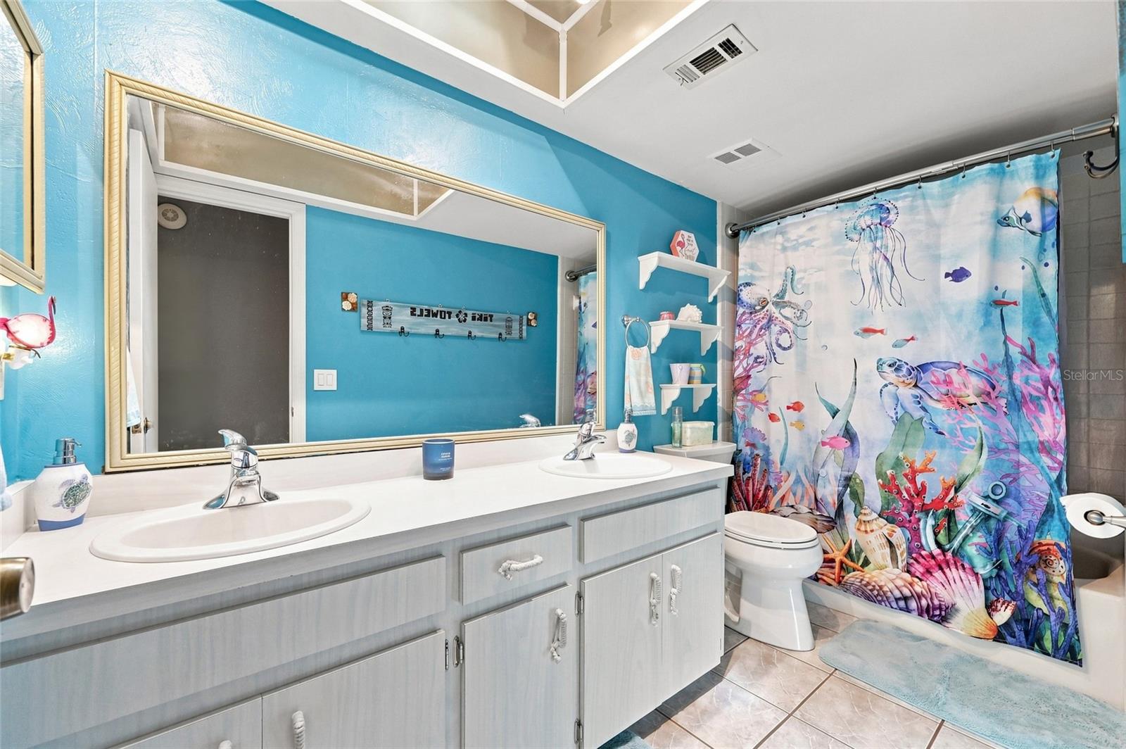 8582 CEDAR COVE DRIVE, Orlando, FL 32819