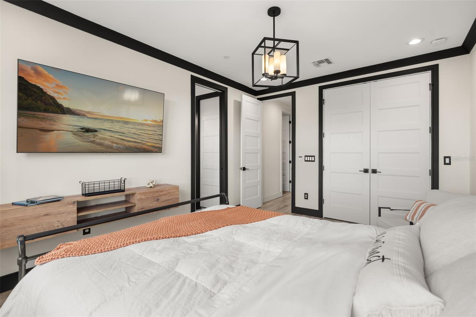 72 N PARK AVENUE, #8, Winter Garden, FL 34787