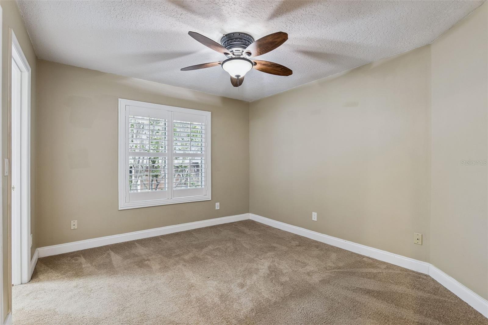 Jack and Jill bedroom