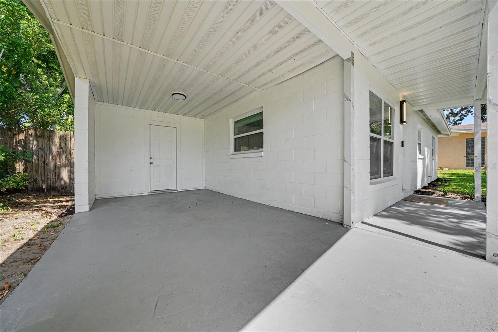 506 CAMBRIDGE CIRCLE, South Daytona, FL 32119