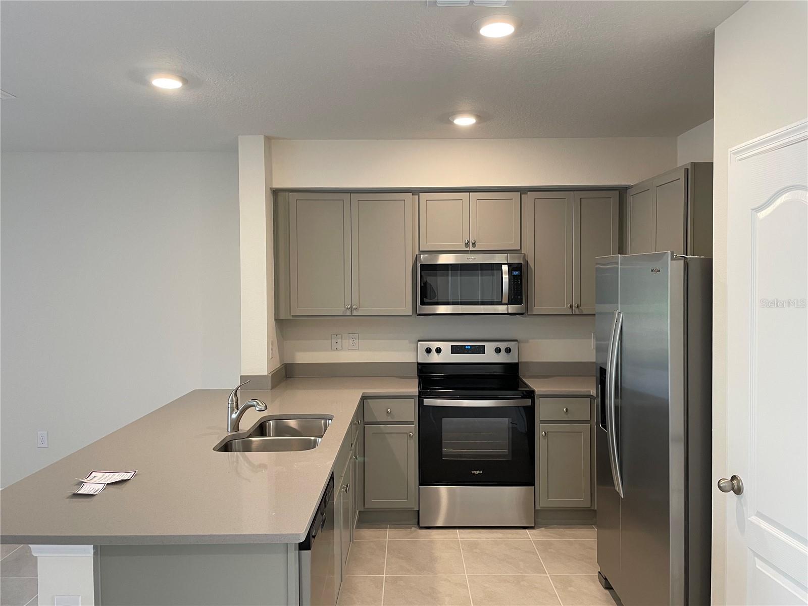 3053 CANARY AVENUE, Davenport, FL 33837 3053 CANARY AVENUE, Davenport, FL 33837