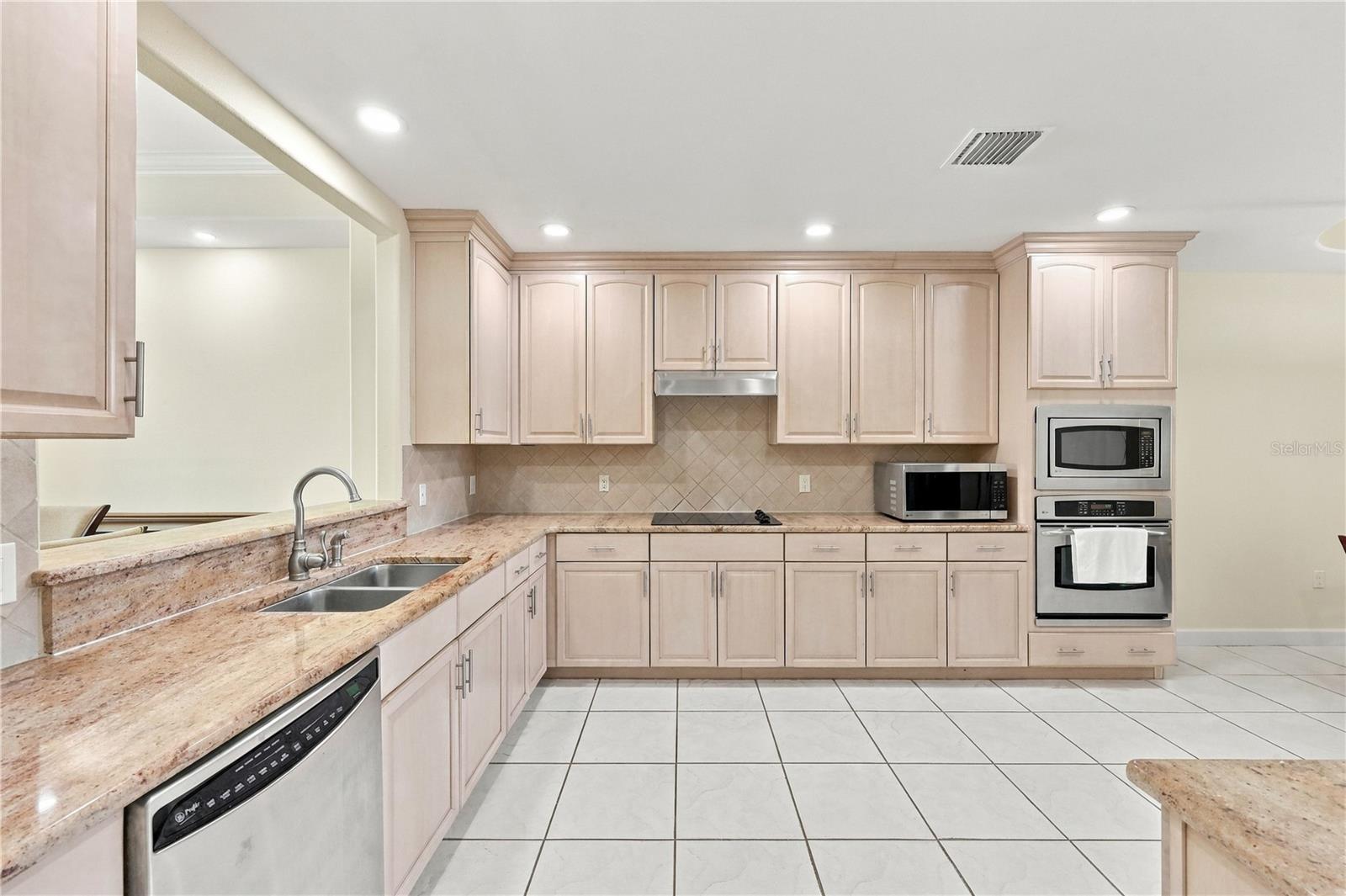 8749 THE ESPLANADE, #16, Orlando, FL 32836