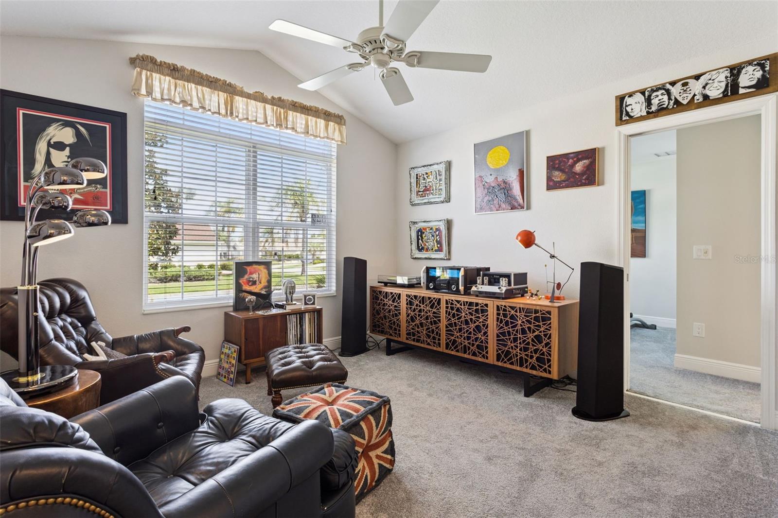 In-law suite - Den