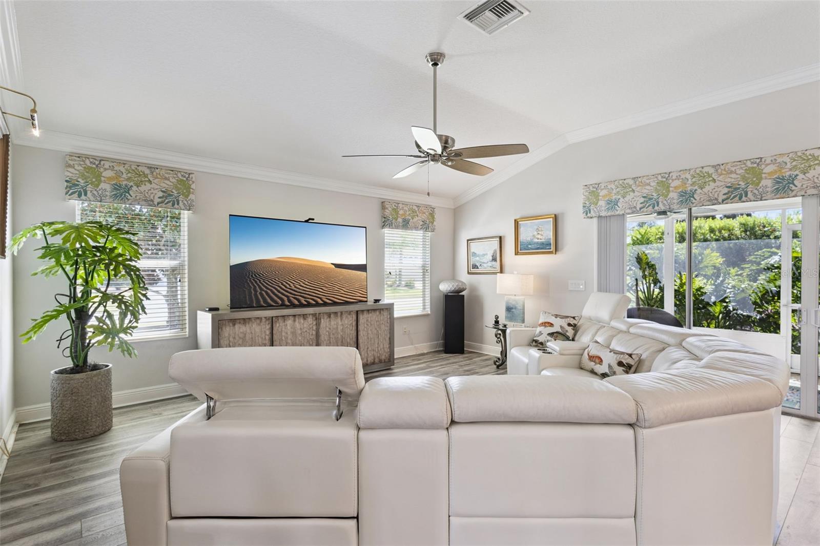 842 LUCKY LANE, The Villages, FL 32162