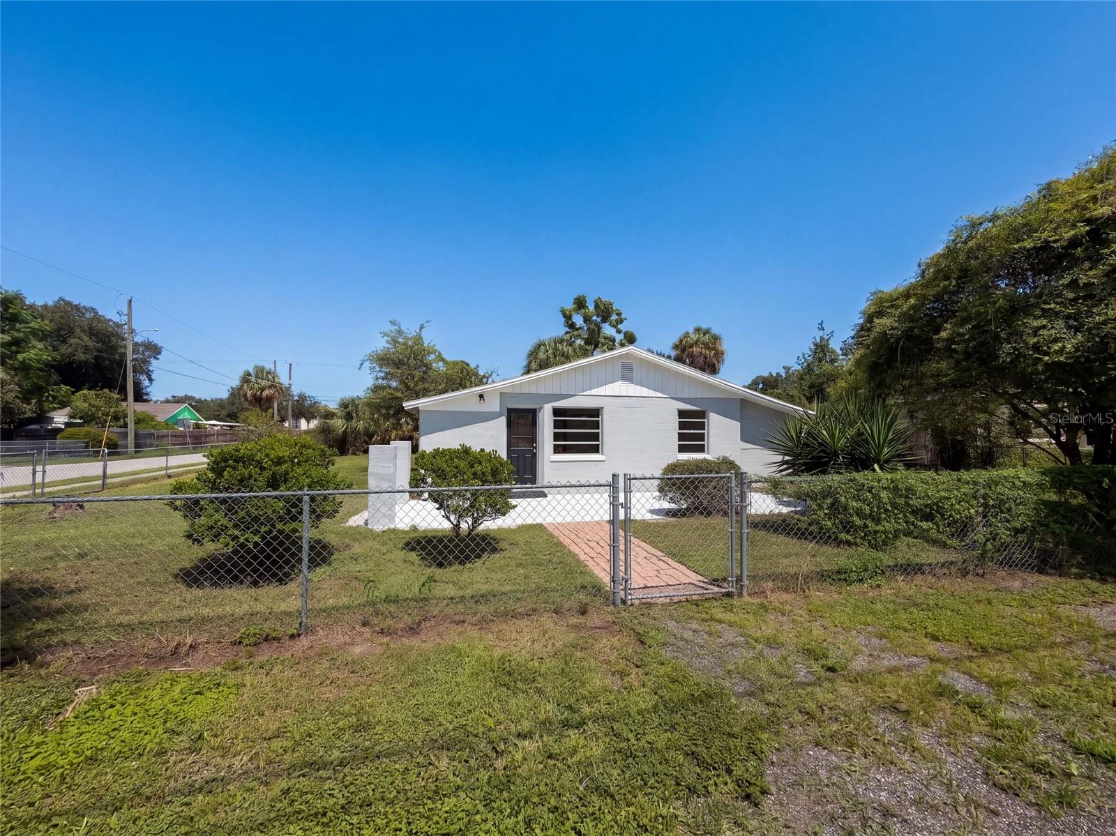 2406 E CURTIS STREET, Tampa, FL 33610