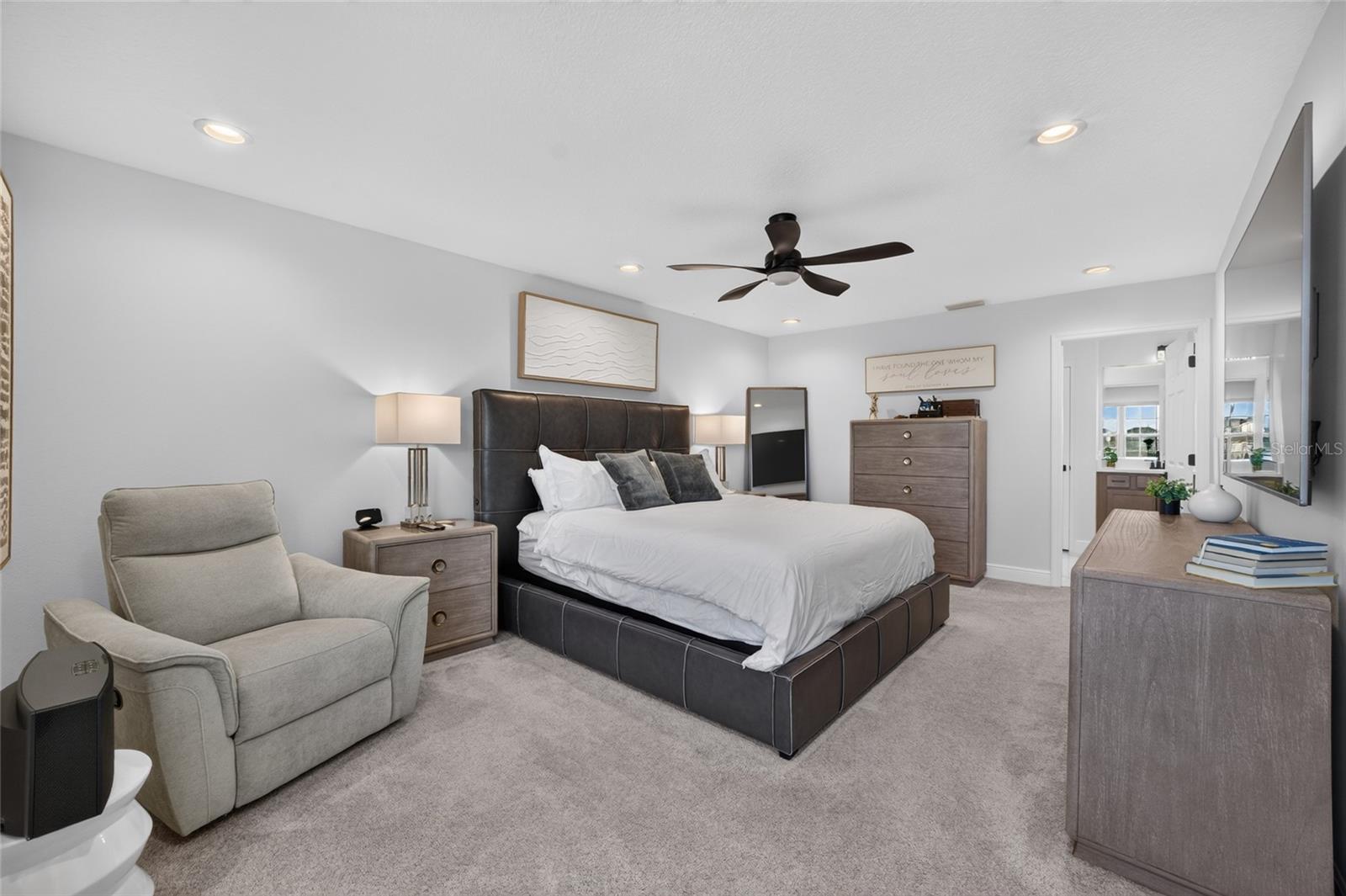 7268 ROLLING LEAF ROAD, Groveland, FL 34736