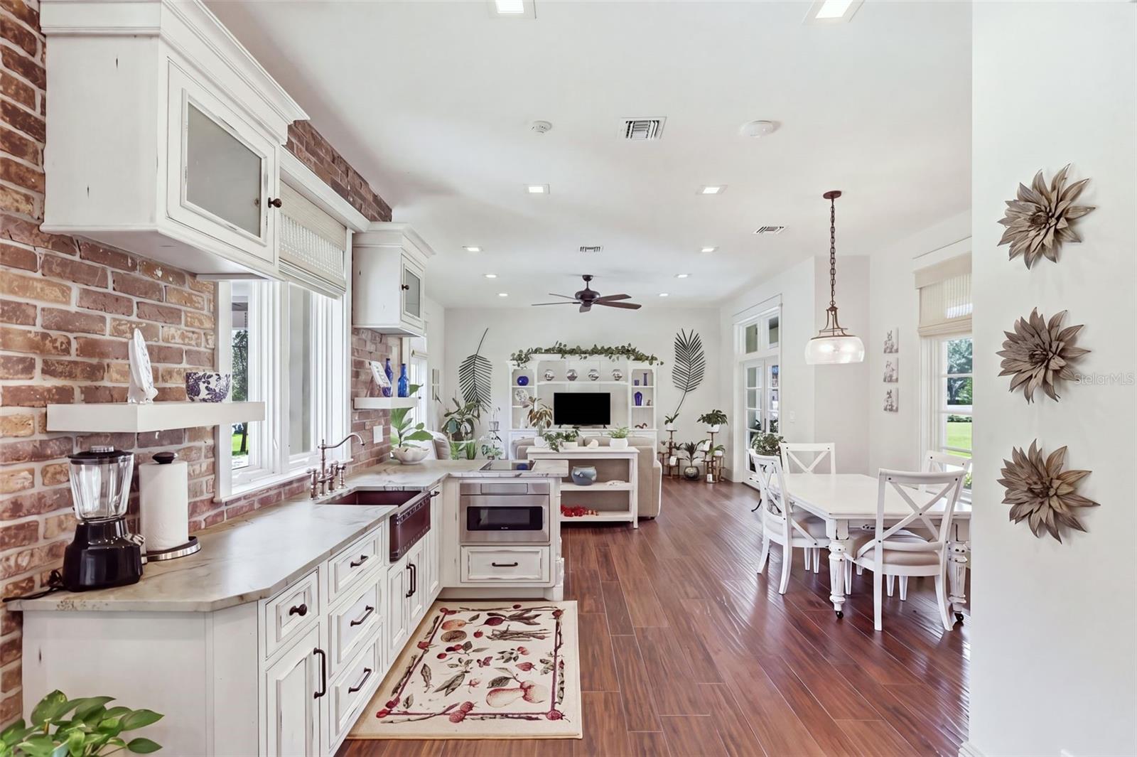 6075 S TROPICAL TRAIL, Merritt Island, FL 32952