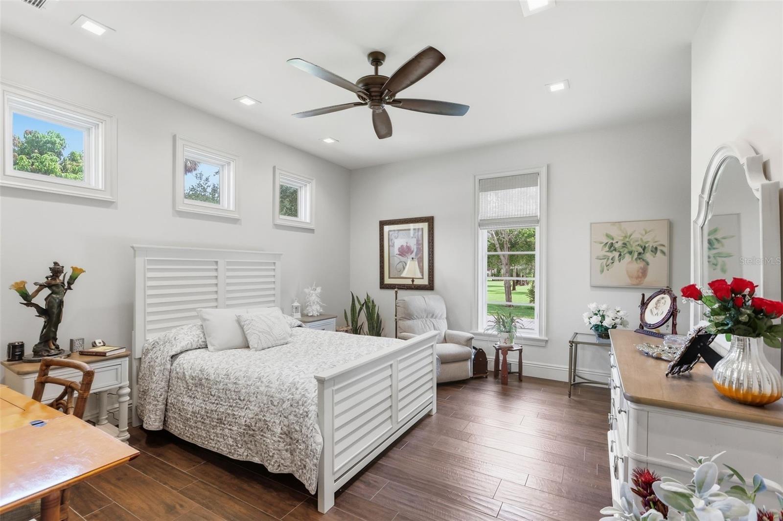 6075 S TROPICAL TRAIL, Merritt Island, FL 32952