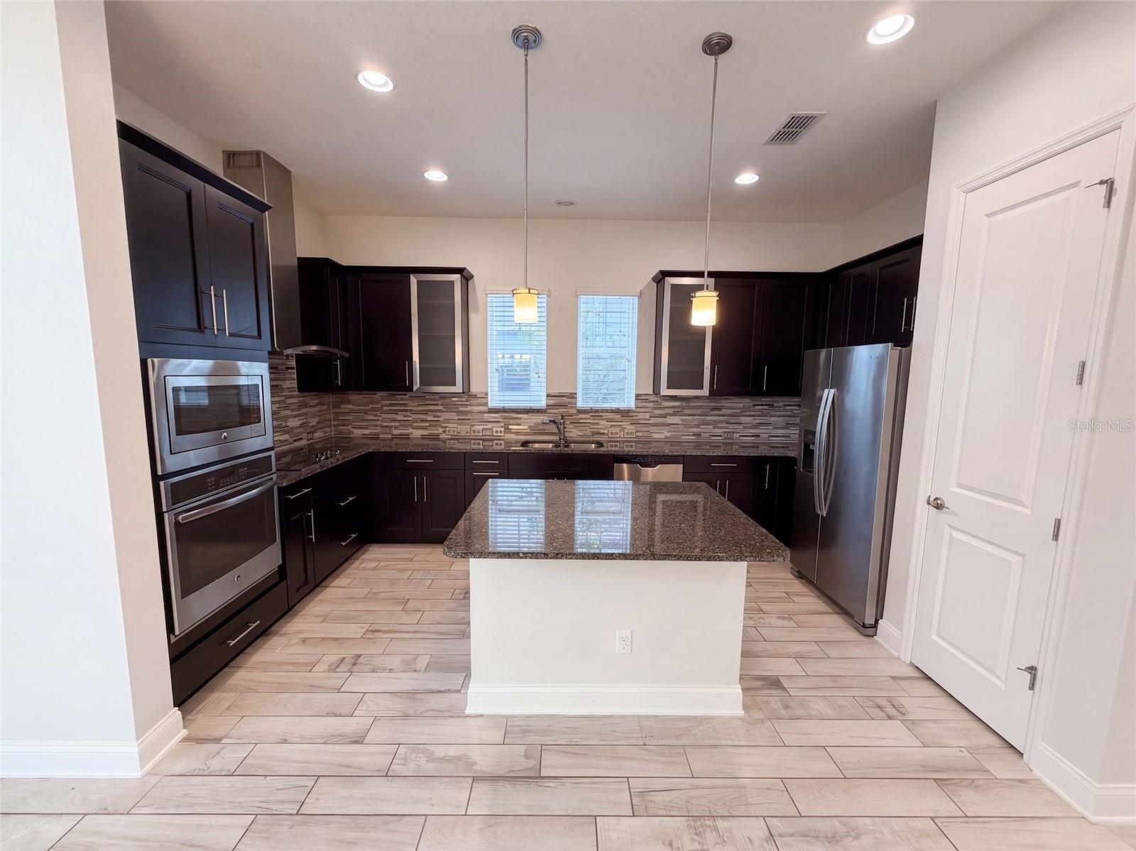 7797 LAUREATE BOULEVARD, Orlando, FL 32827