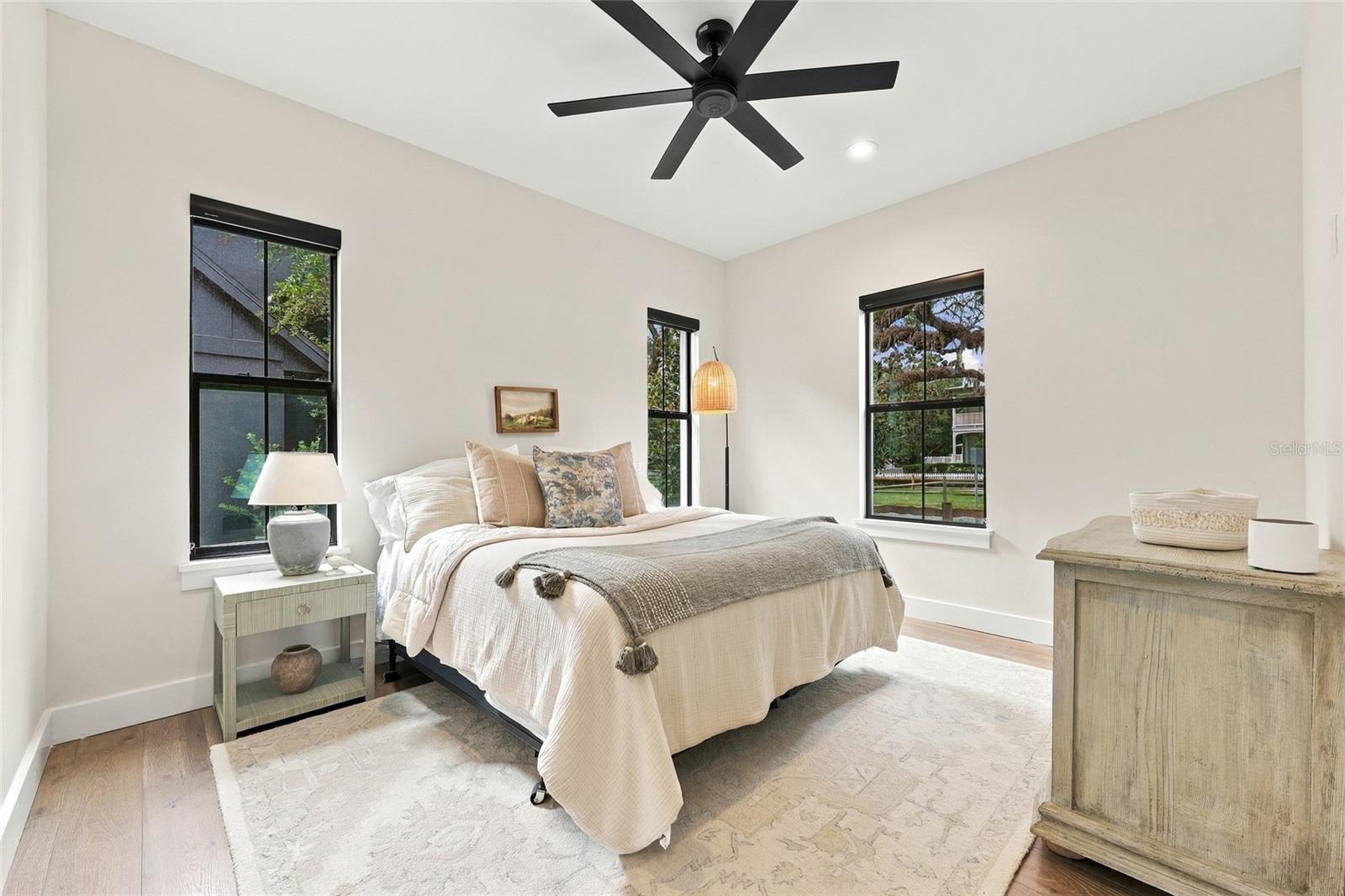 15210 E OAKLAND AVENUE, Winter Garden, FL 34787