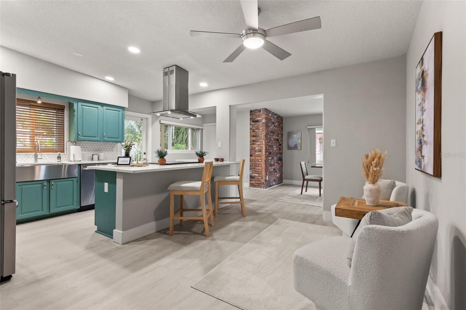 2215 WOODCREST DRIVE, Winter Park, FL 32792 2215 WOODCREST DRIVE, Winter Park, FL 32792