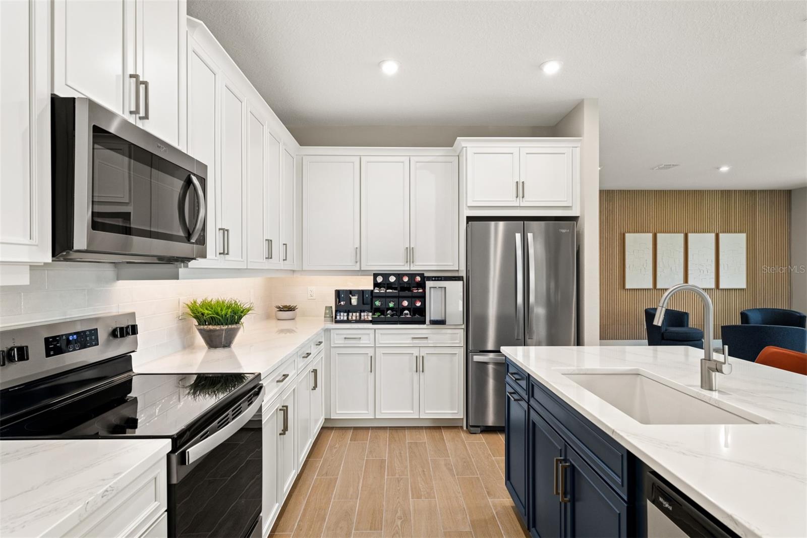 Rainwood Pinnacle Model Kitchen Rainwood Pinnacle Model Kitchen