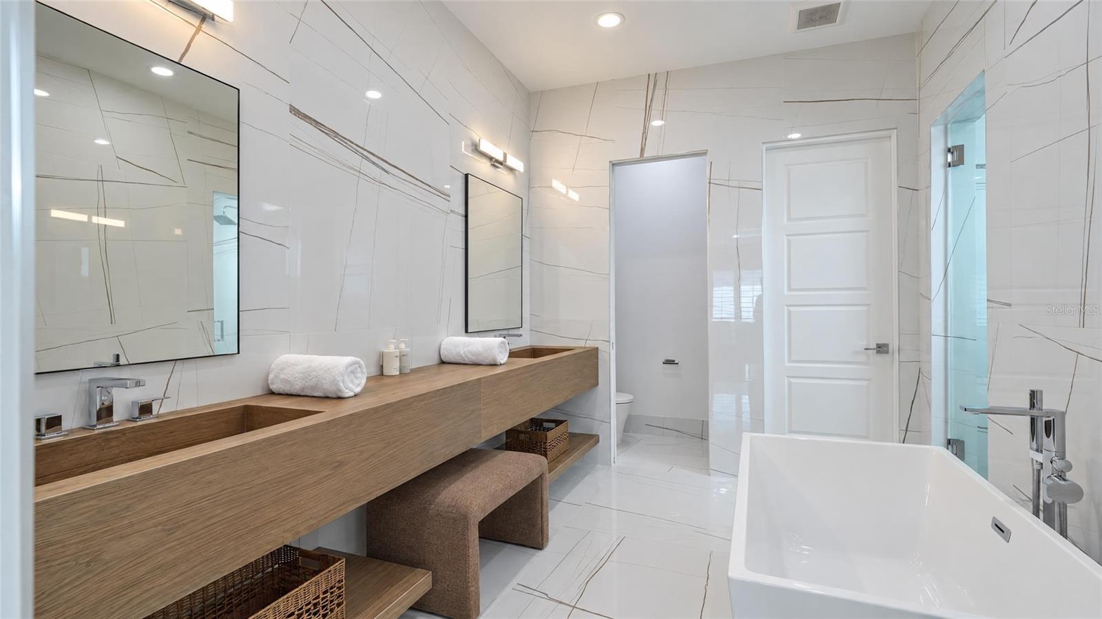 master 3 bath