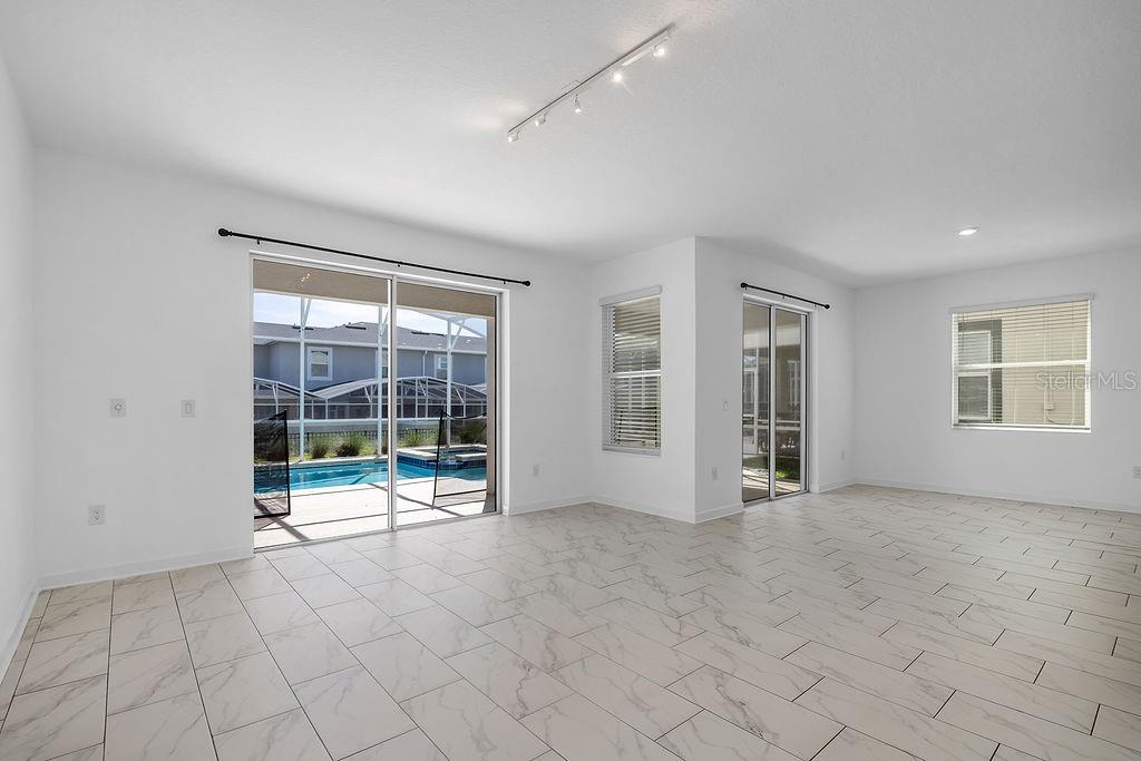 9255 SOMMERSET HILLS DRIVE, Davenport, FL 33896