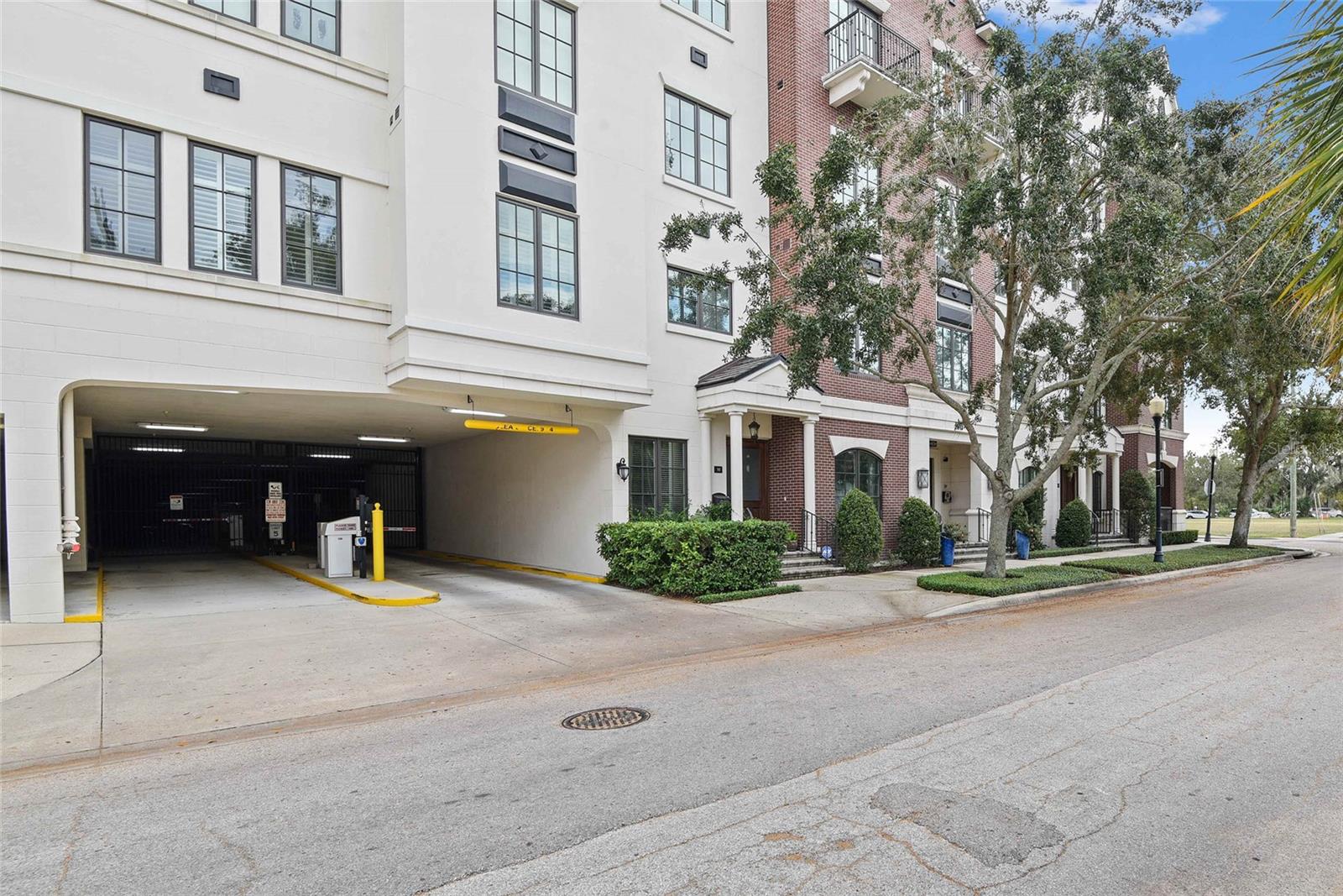 100 S VIRGINIA AVENUE, #201, Winter Park, FL 32789
